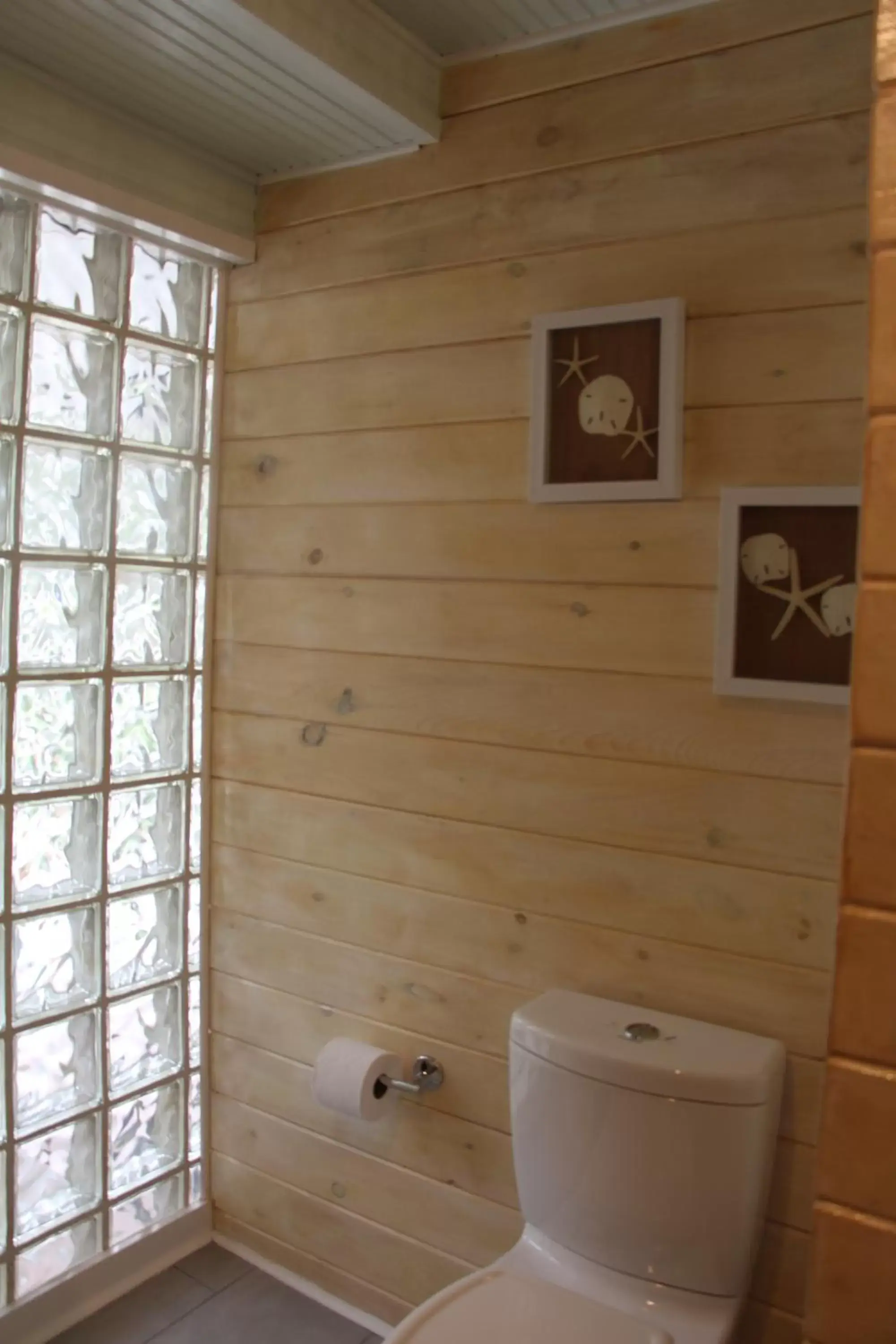 Bathroom in Beachview Inn and Spa