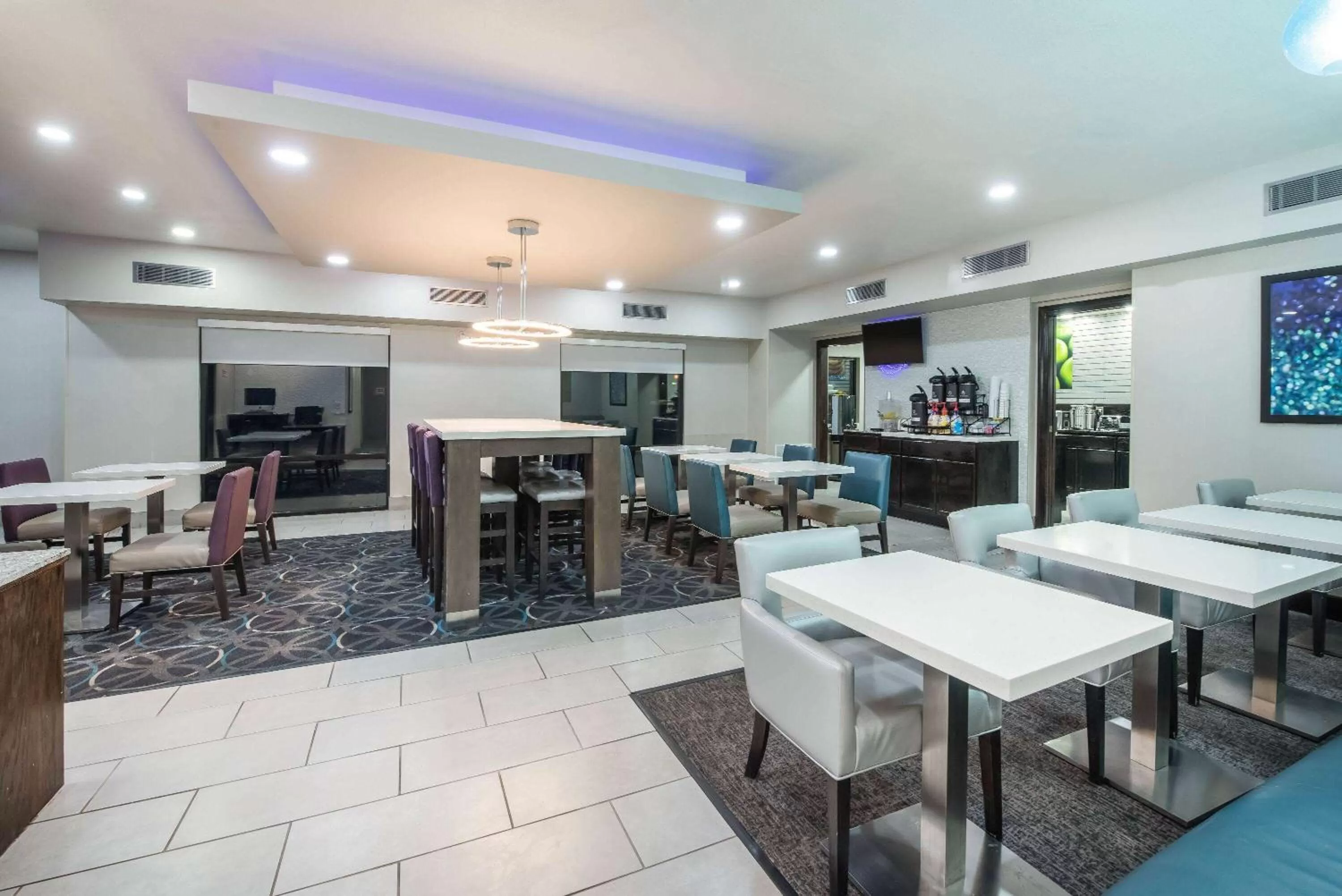 Restaurant/Places to Eat in La Quinta by Wyndham Fairborn Wright-Patterson