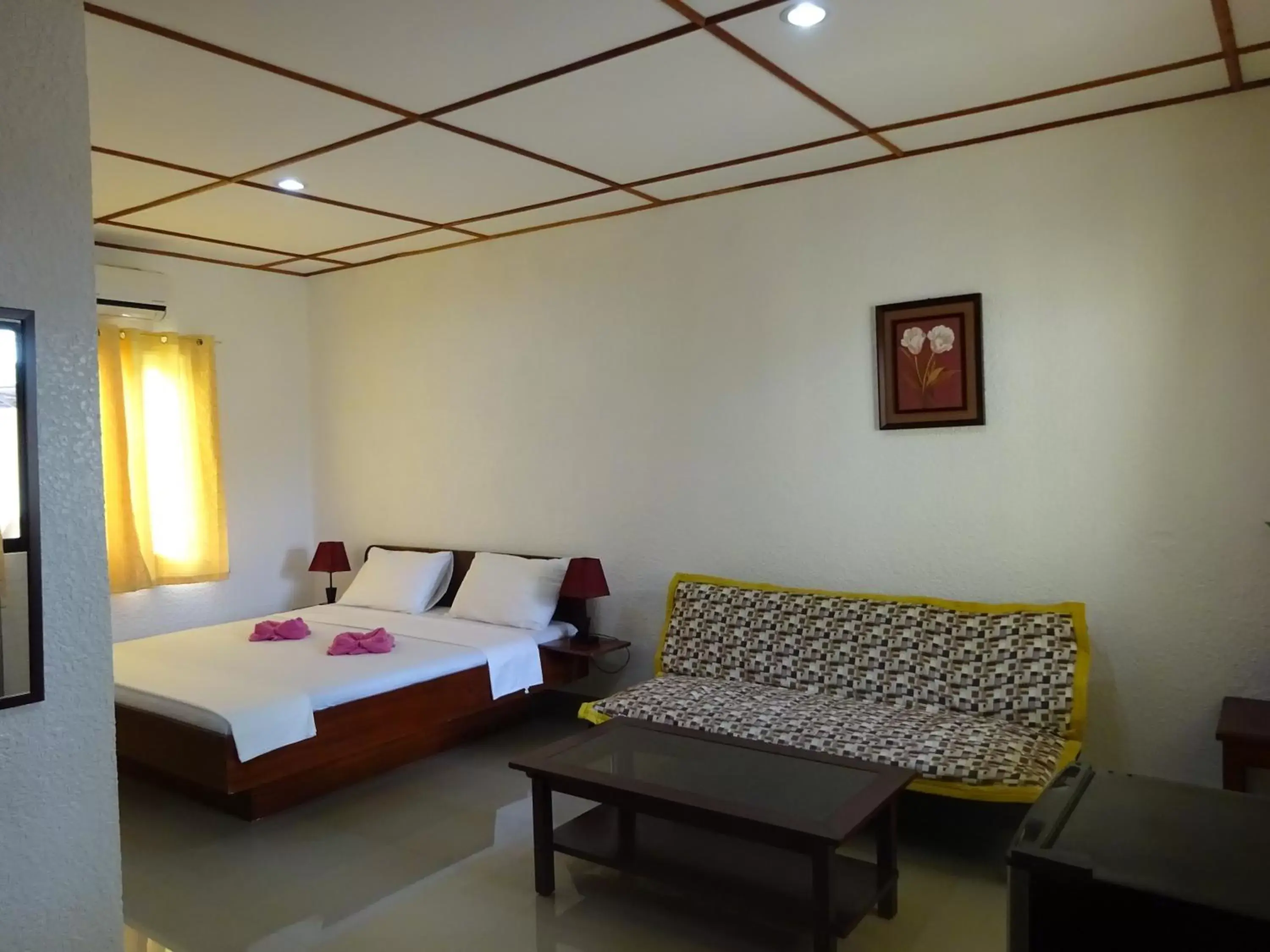 Decorative detail, Bed in Bohol Sunside Resort