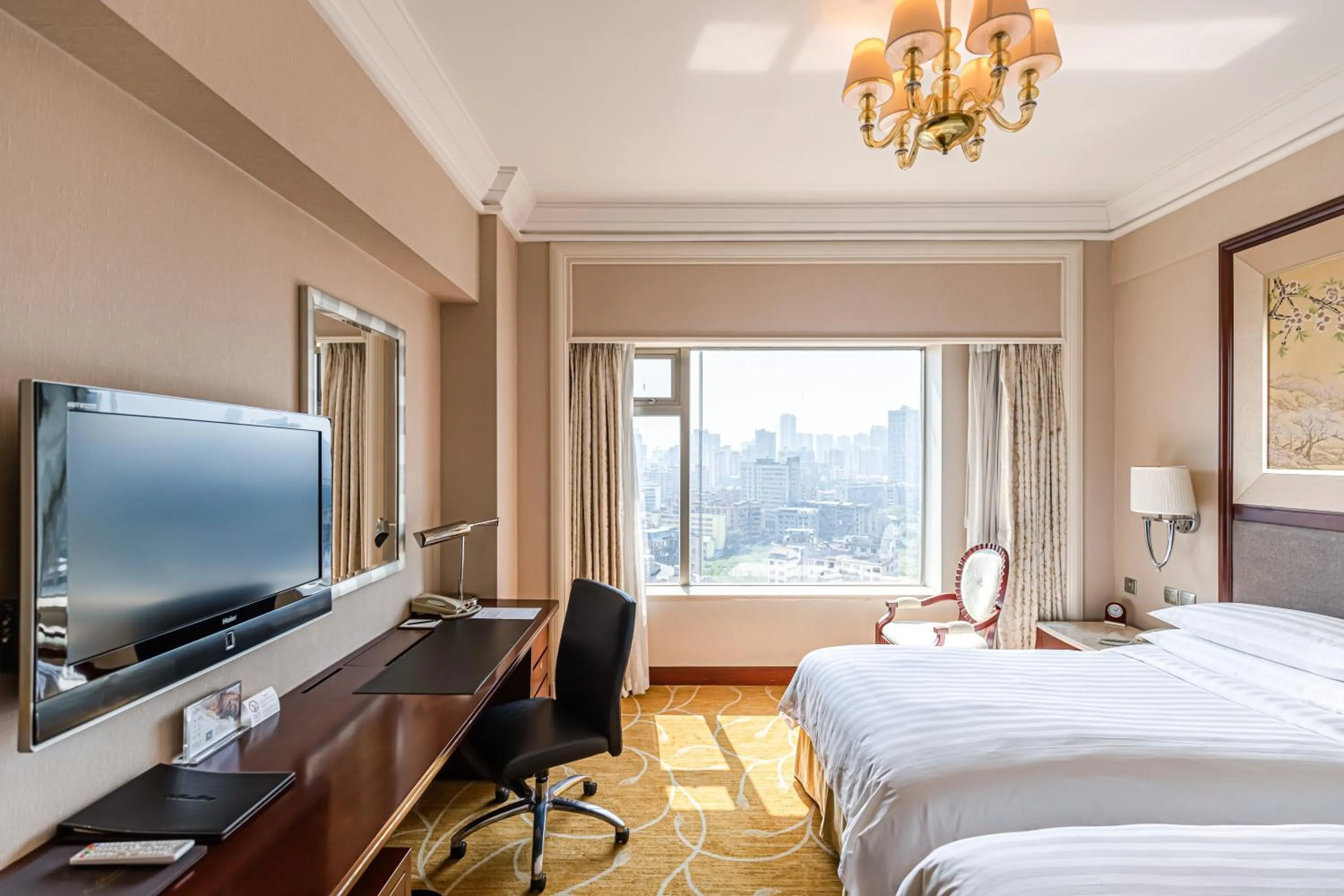 TV and multimedia, TV/Entertainment Center in Shangri-La Hotel, Wuhan