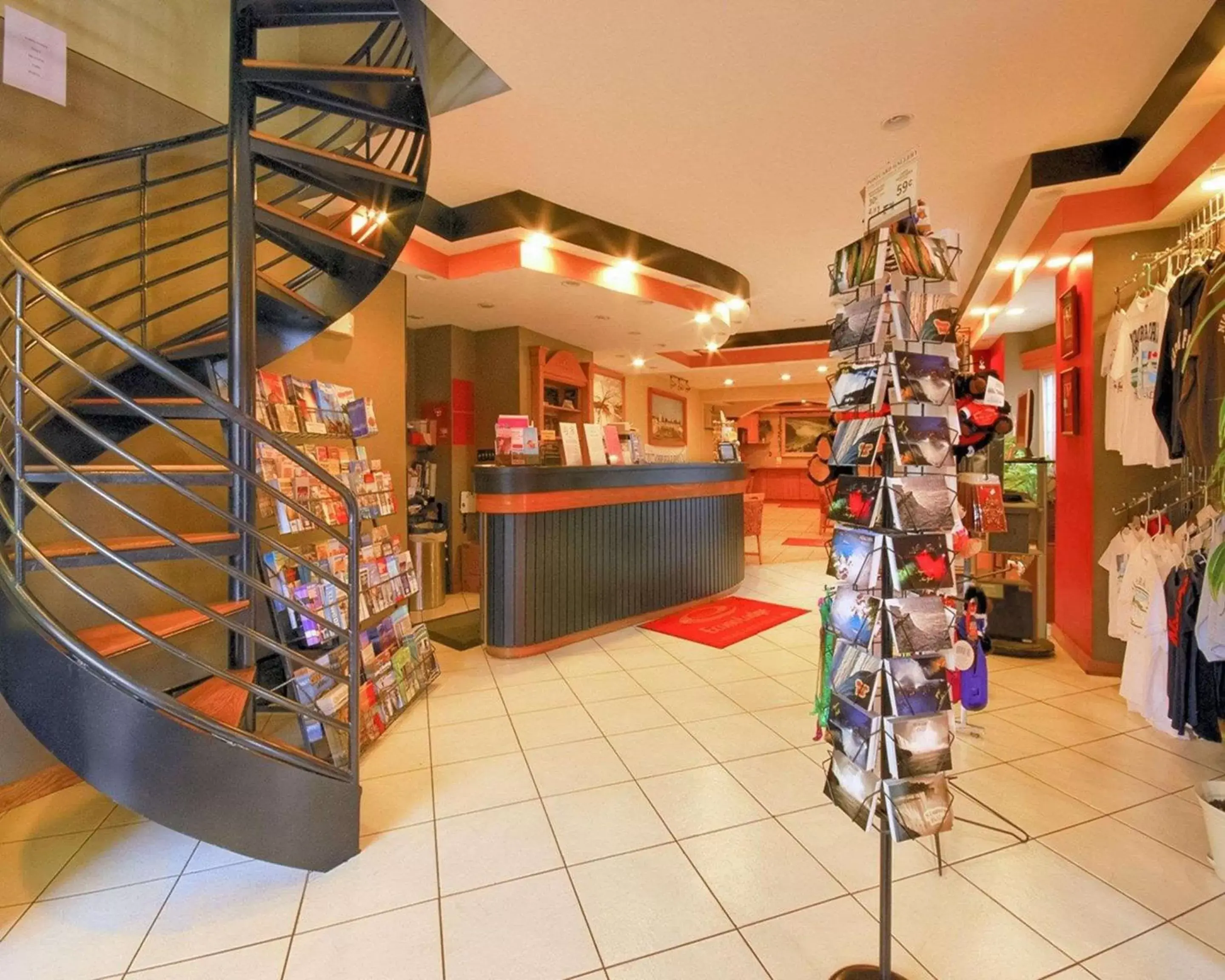 Lobby or reception in Econo Lodge at the Falls North