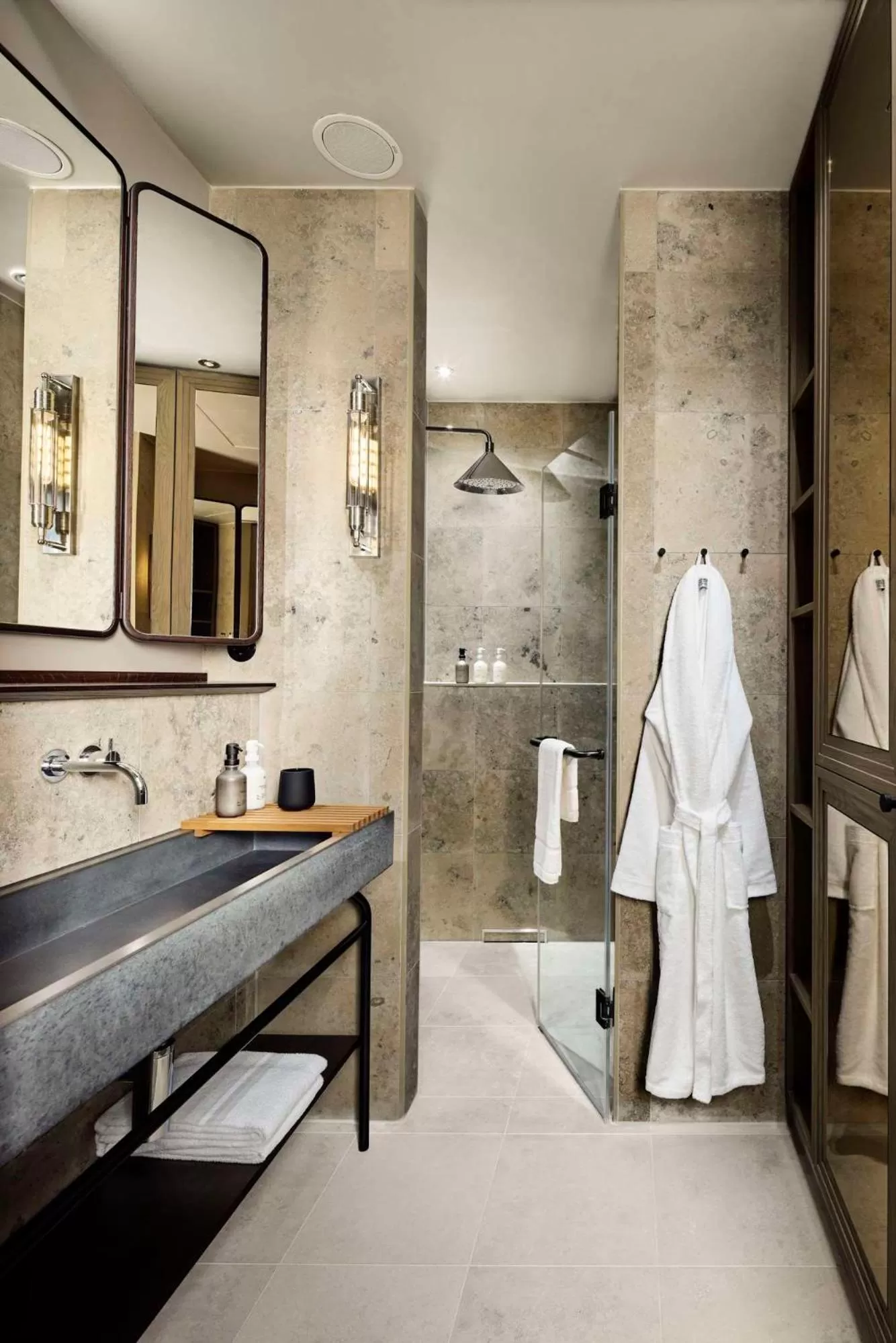 Bathroom in Telegraphenamt