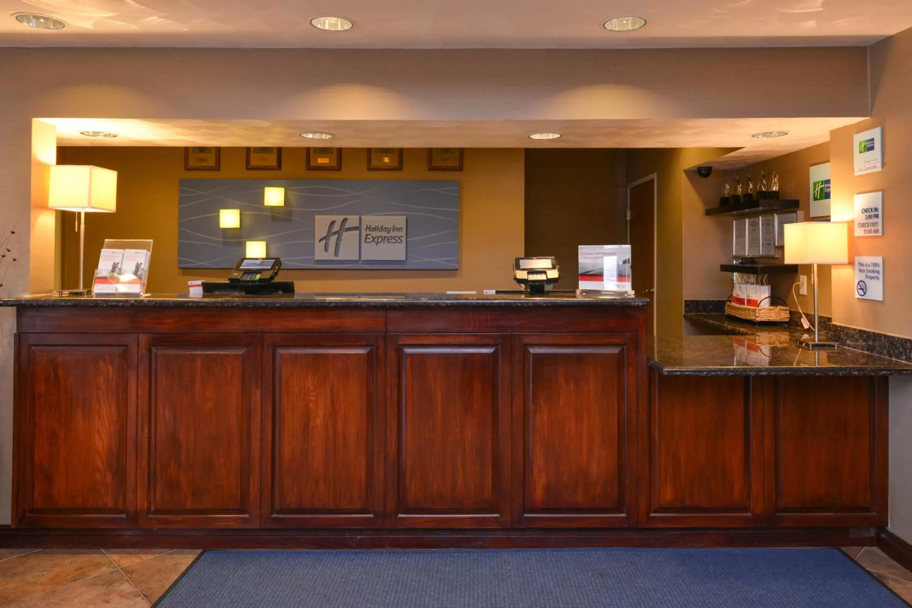 Lobby or reception in Holiday Inn Express Morgantown, an IHG Hotel