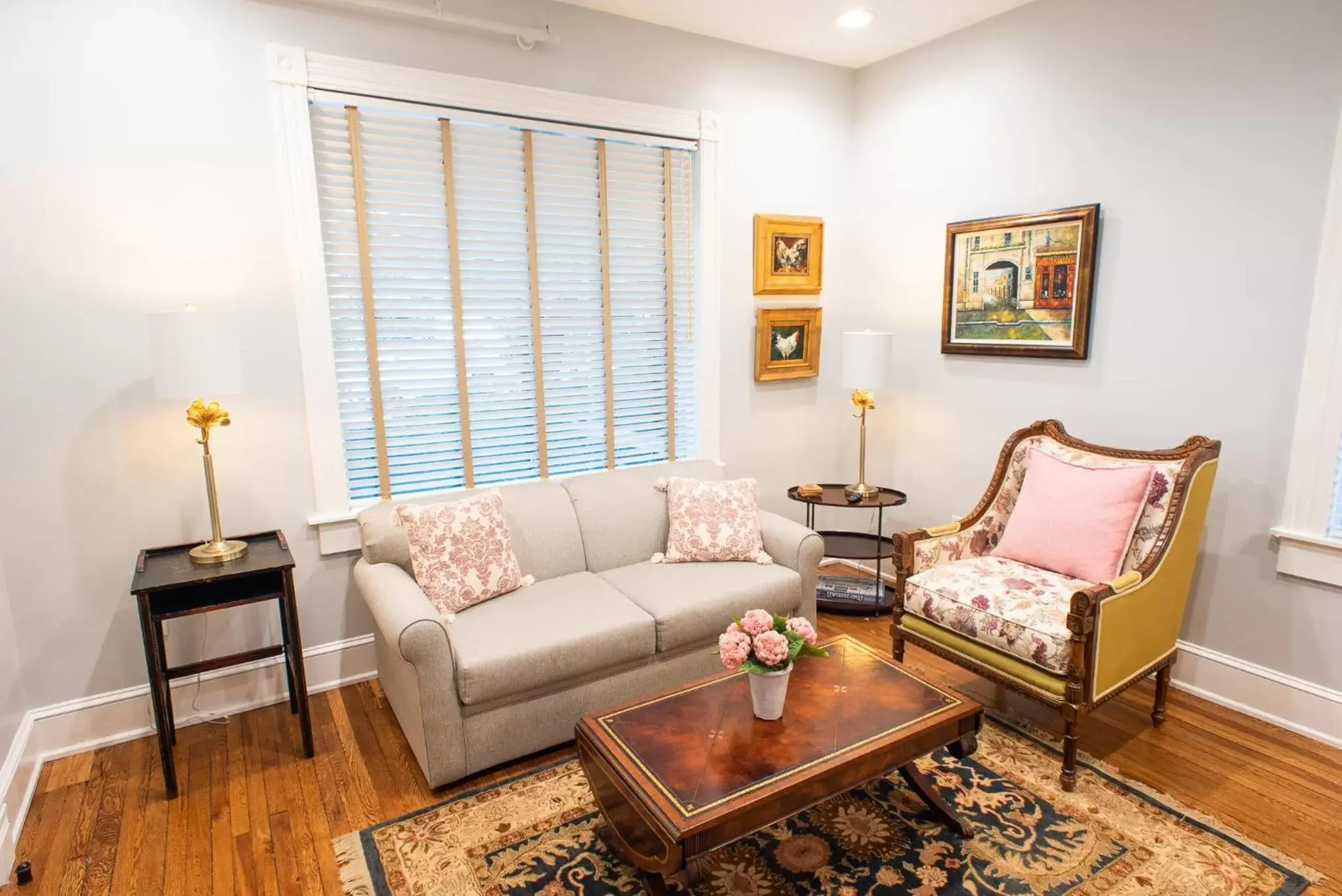 Seating Area in Washington Street Quarters