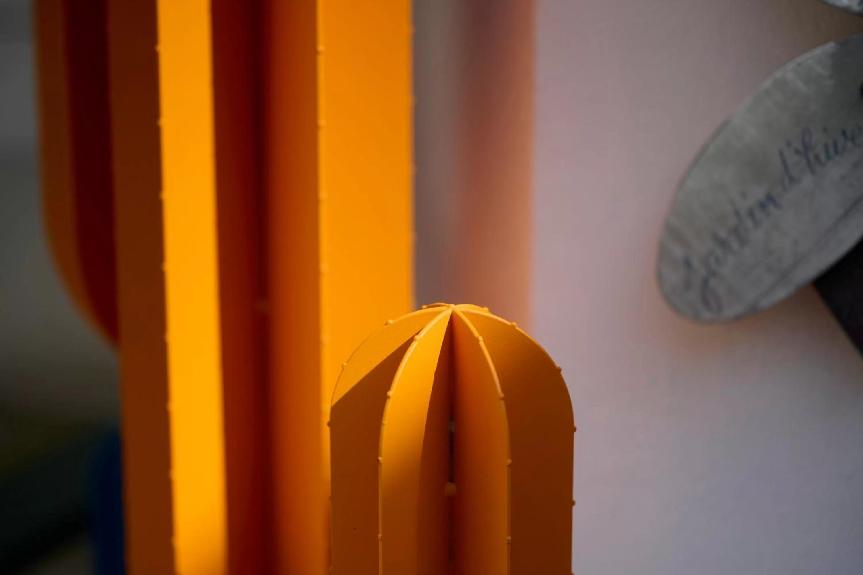Decorative detail in The Originals Boutique, Hôtel La Colonne de Bronze, Saint-Valéry-sur-Somme