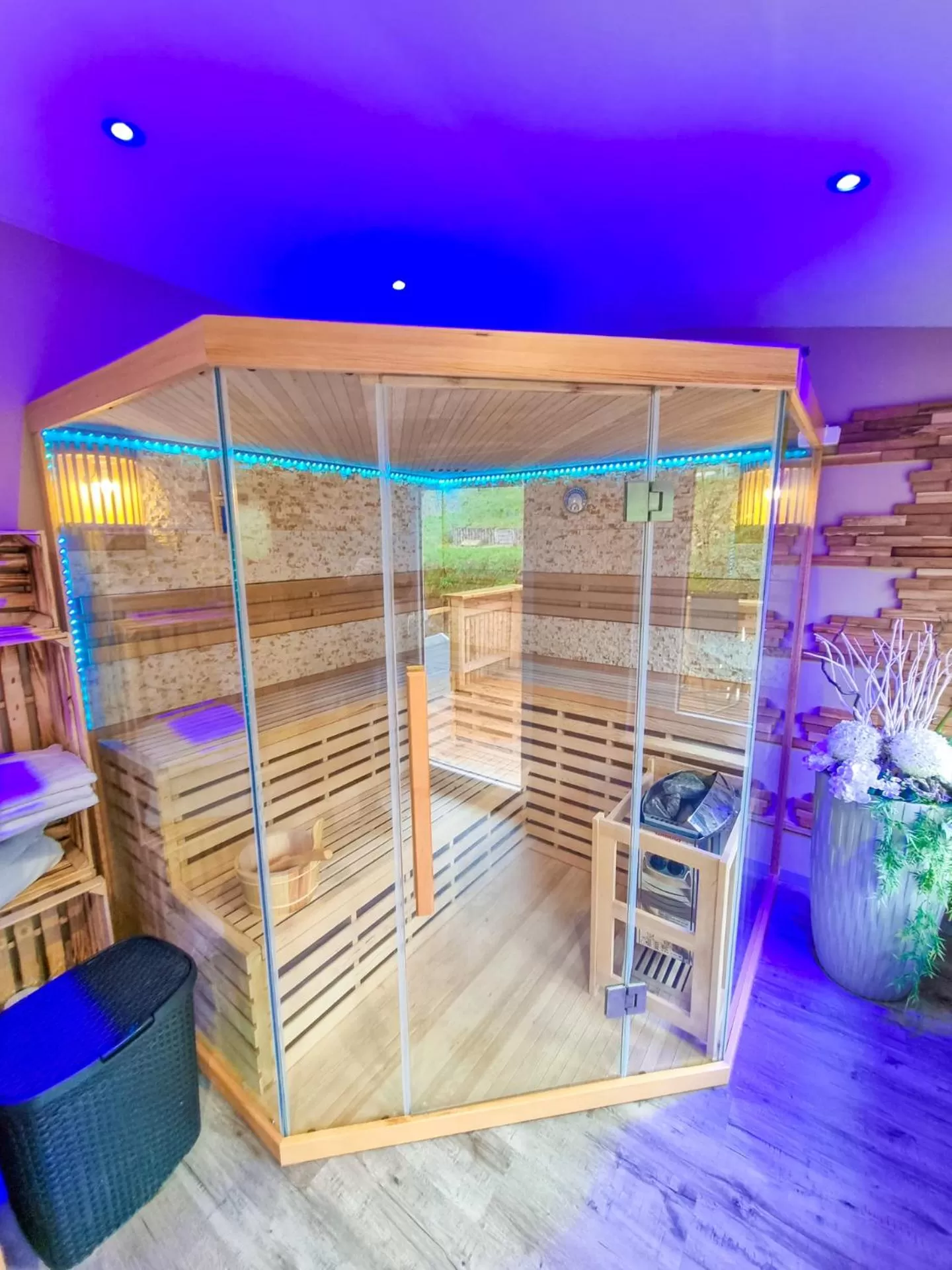 Sauna in Wild West Hotel