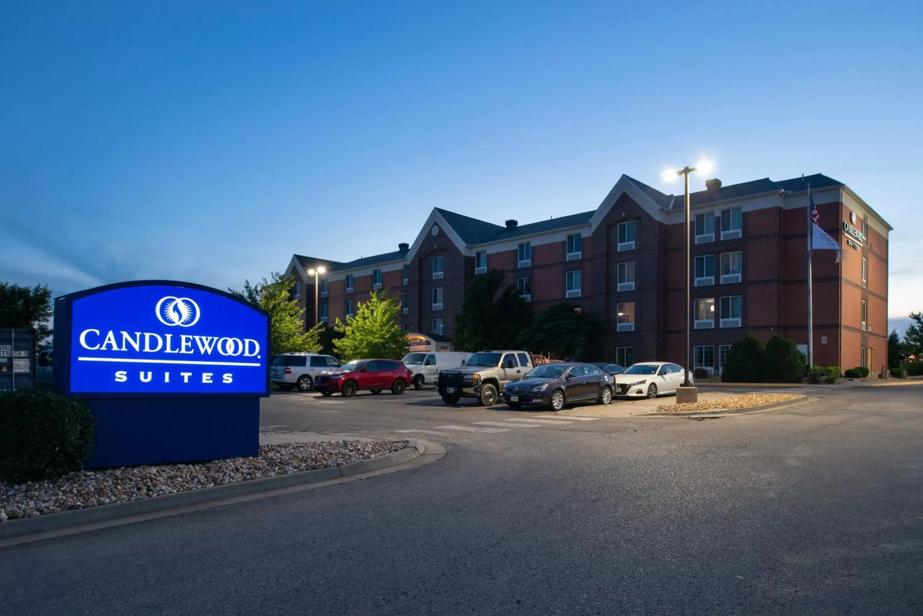 Property Building in Candlewood Suites Olathe, an IHG Hotel