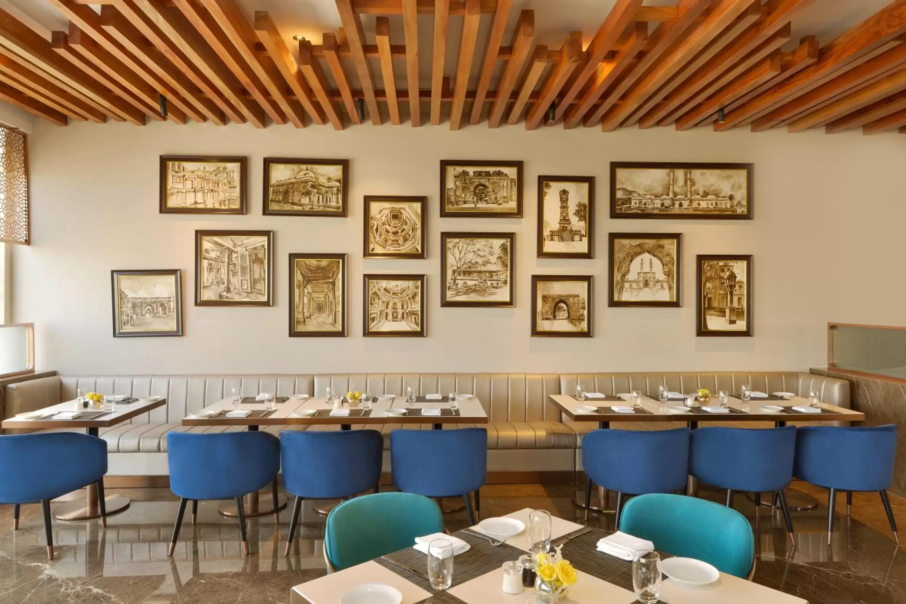 Restaurant/places to eat in Taj Skyline Ahmedabad Restaurant/places to eat in Taj Skyline Ahmedabad