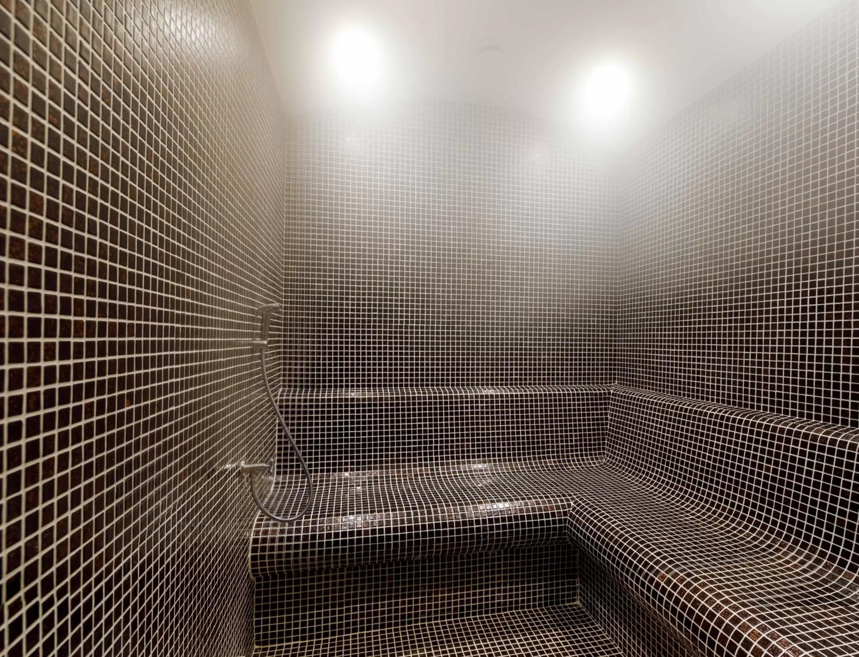 Steam room in Amiral Palace Hotel Boutique Class