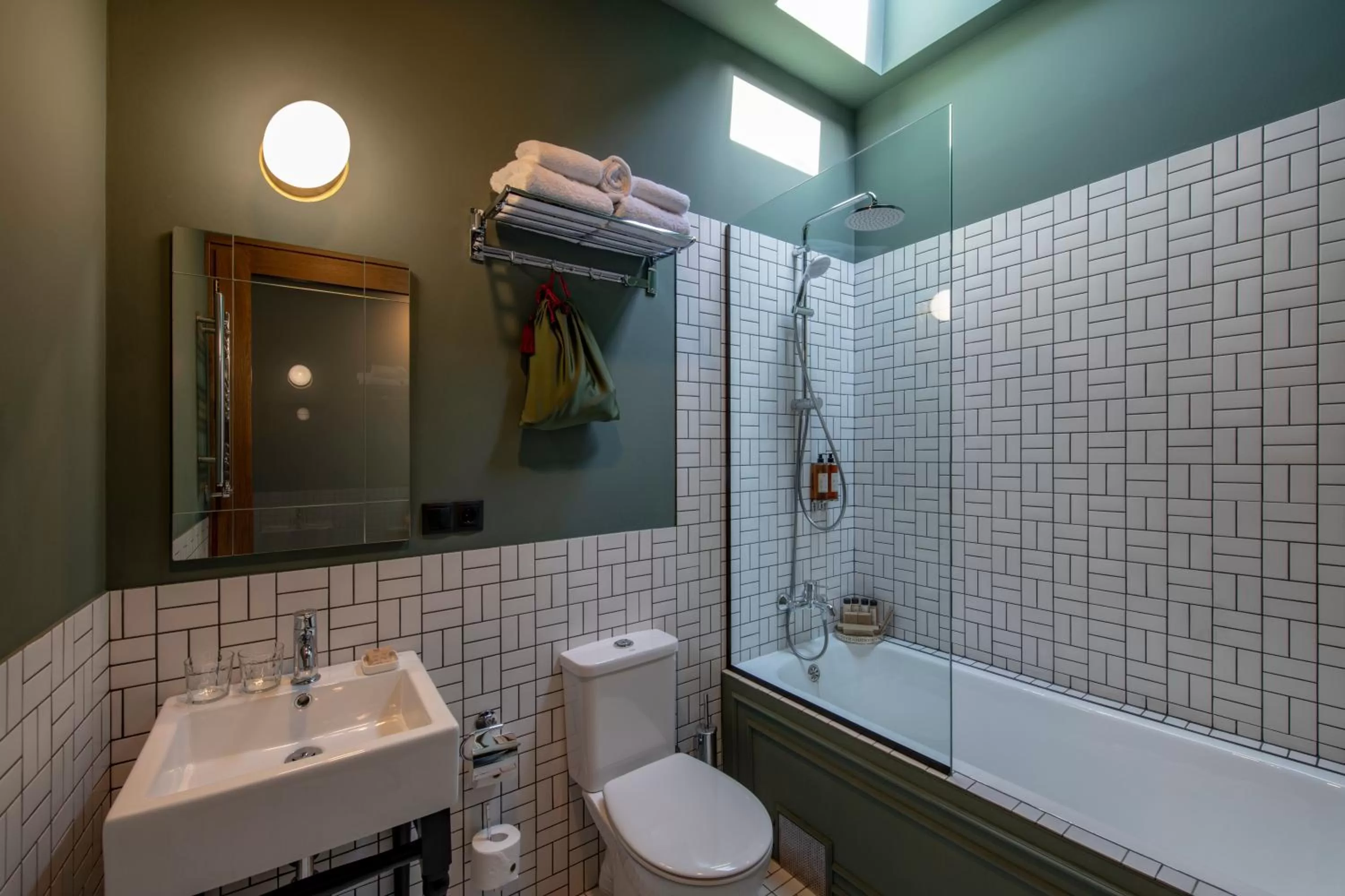 Bathroom in Communal Hotel Plekhanovi