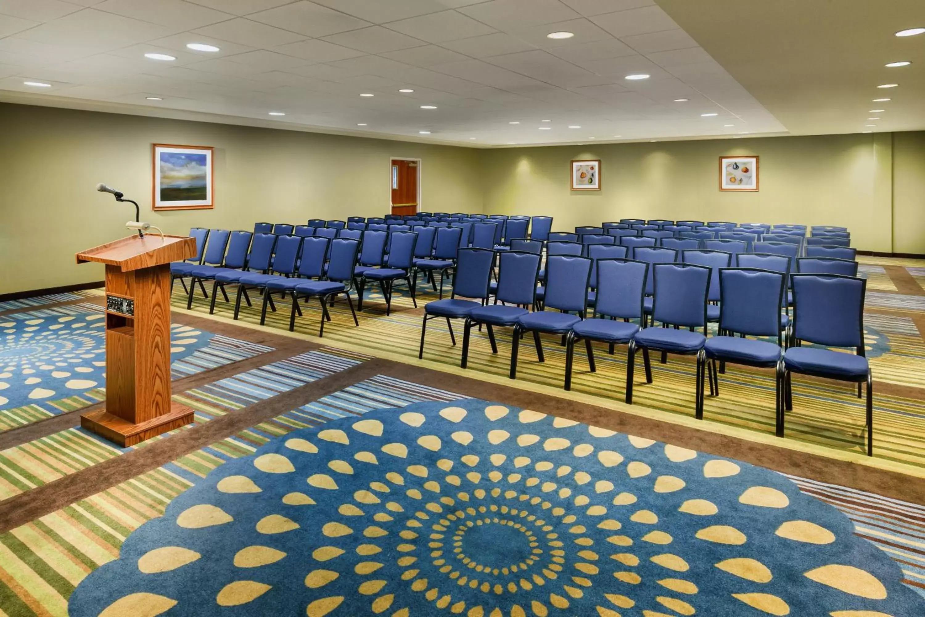 Meeting/conference room in Holiday Inn Express Boston Brockton, an IHG Hotel