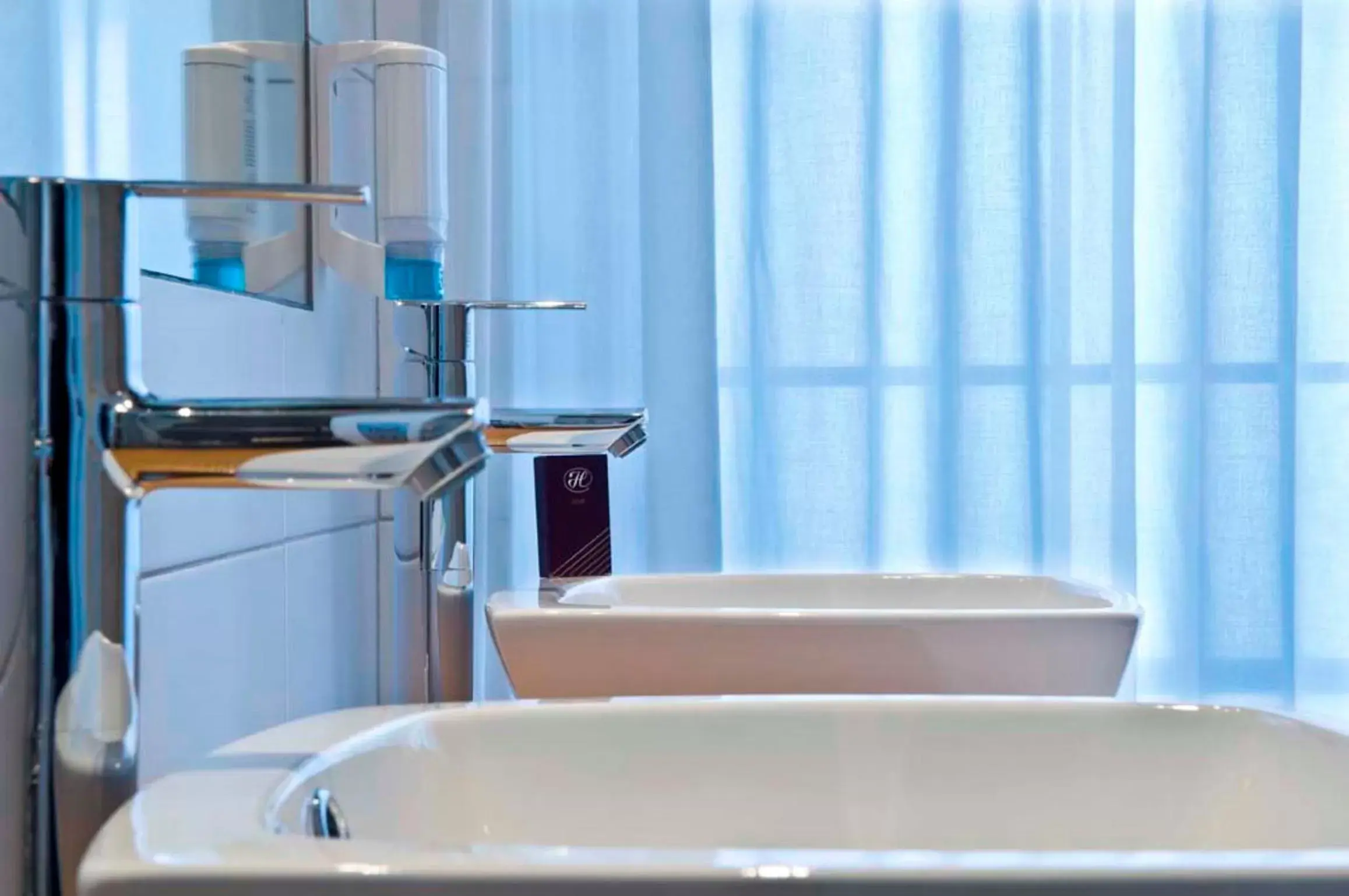 Bathroom in Hotel du Commerce