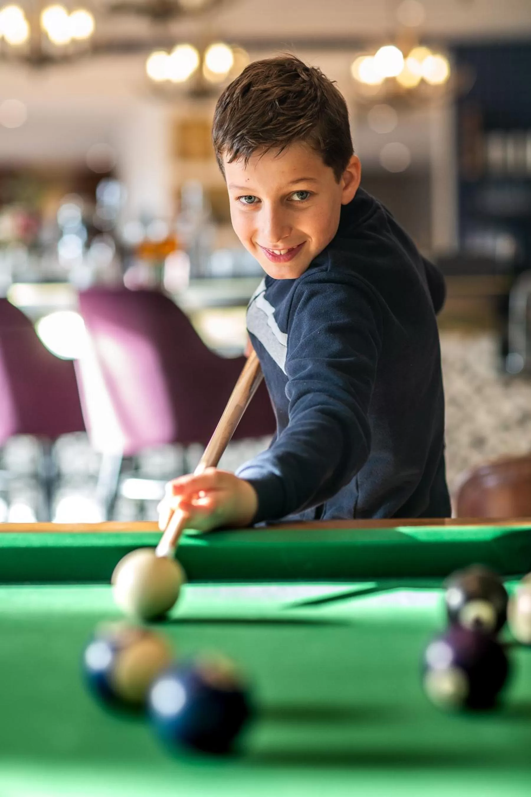 Billiard in Mercure Rambouillet Relays Du Château