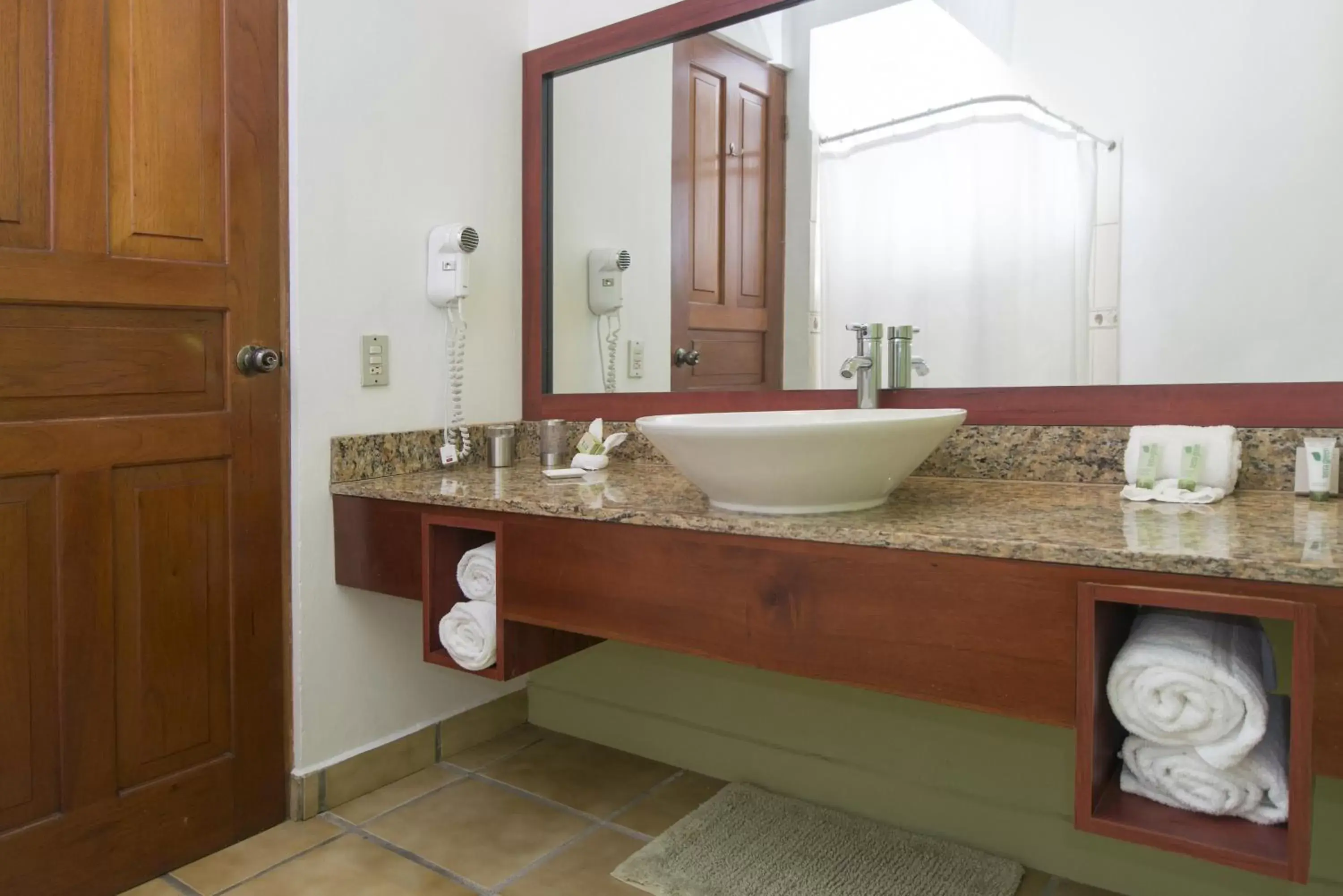 Bathroom in Terrazas de Golf Boutique Hotel