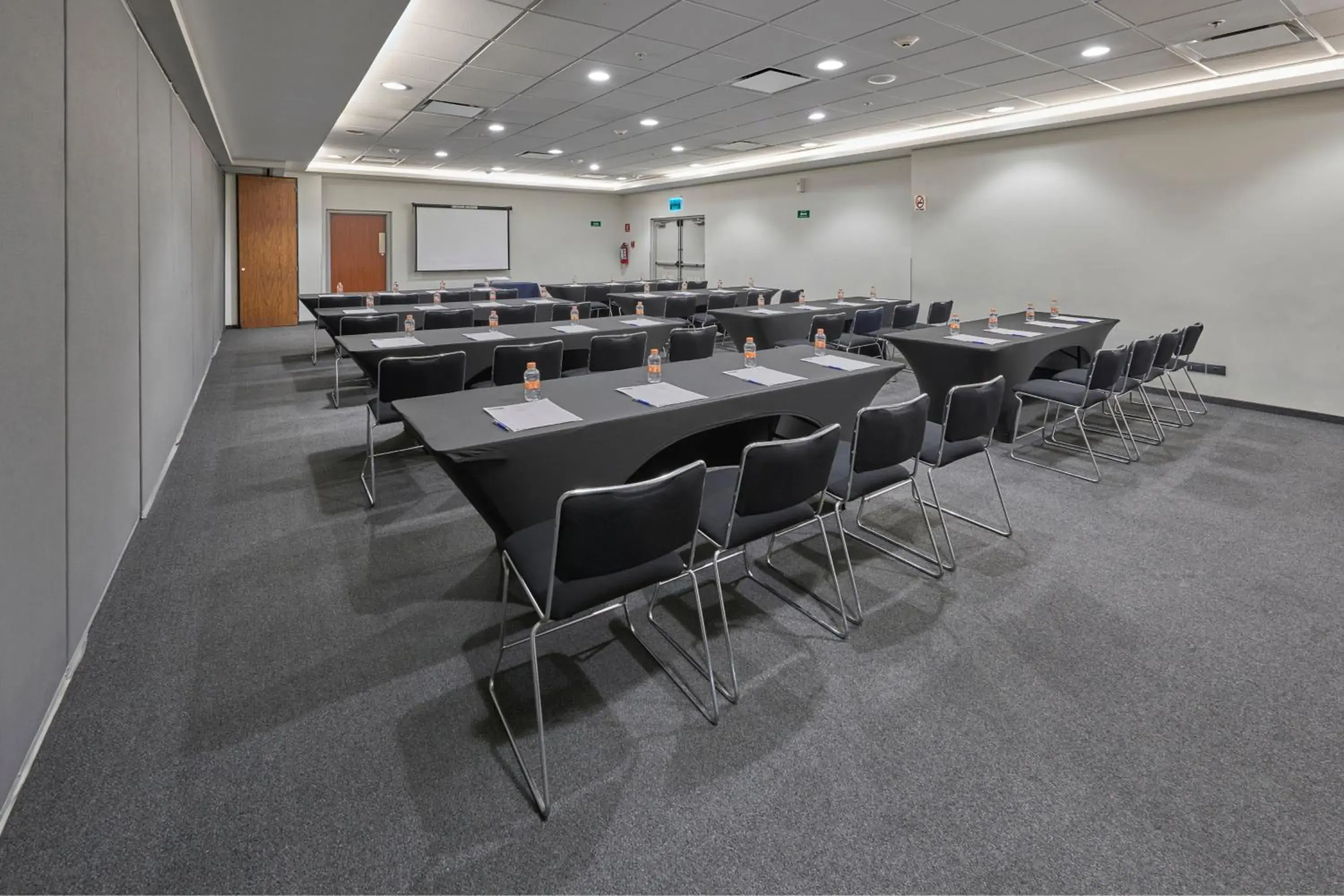 Meeting/conference room in City Express by Marriott Irapuato Norte