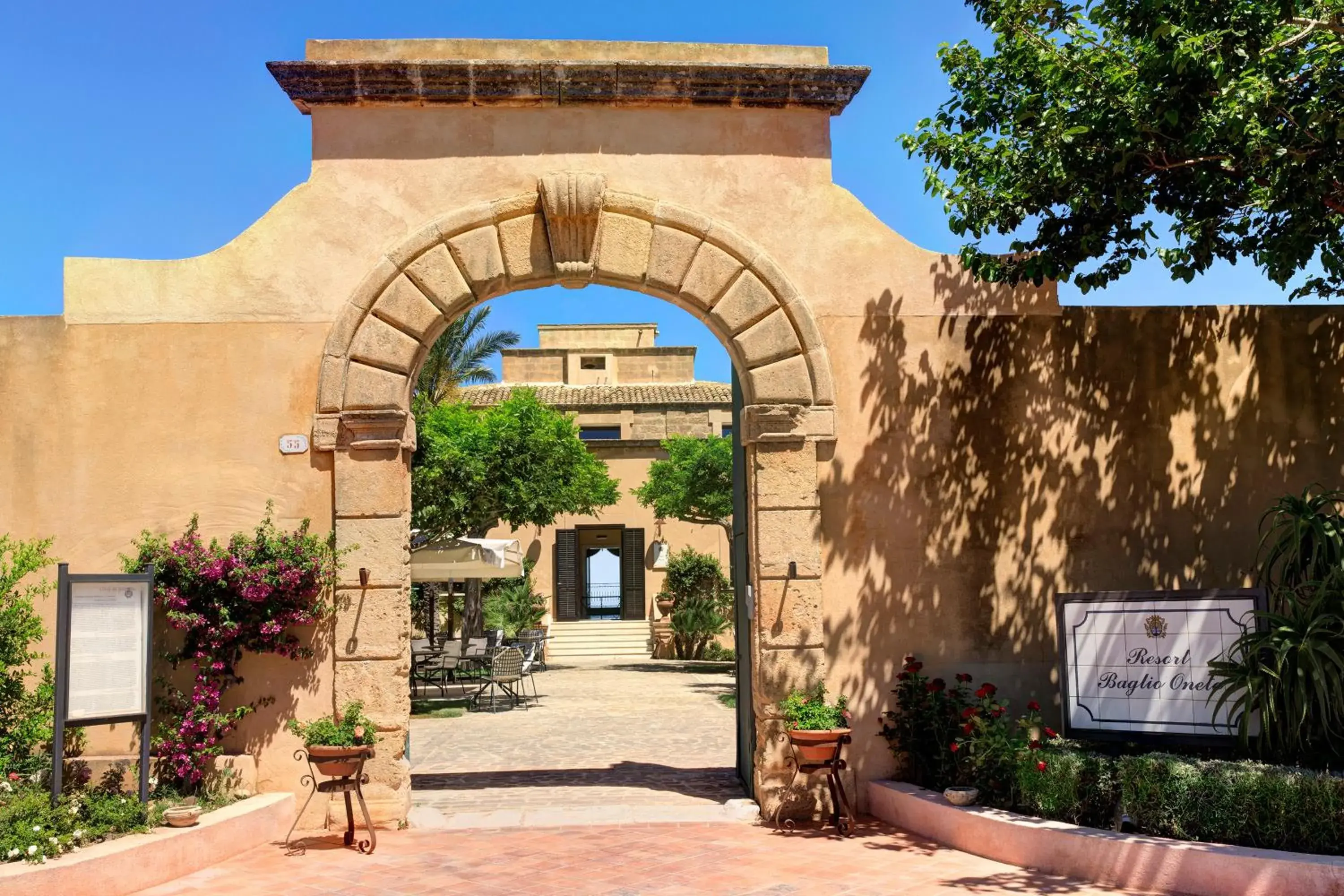 Facade/entrance in Hotel Baglio Oneto dei Principi di San Lorenzo - Luxury Wine Resort