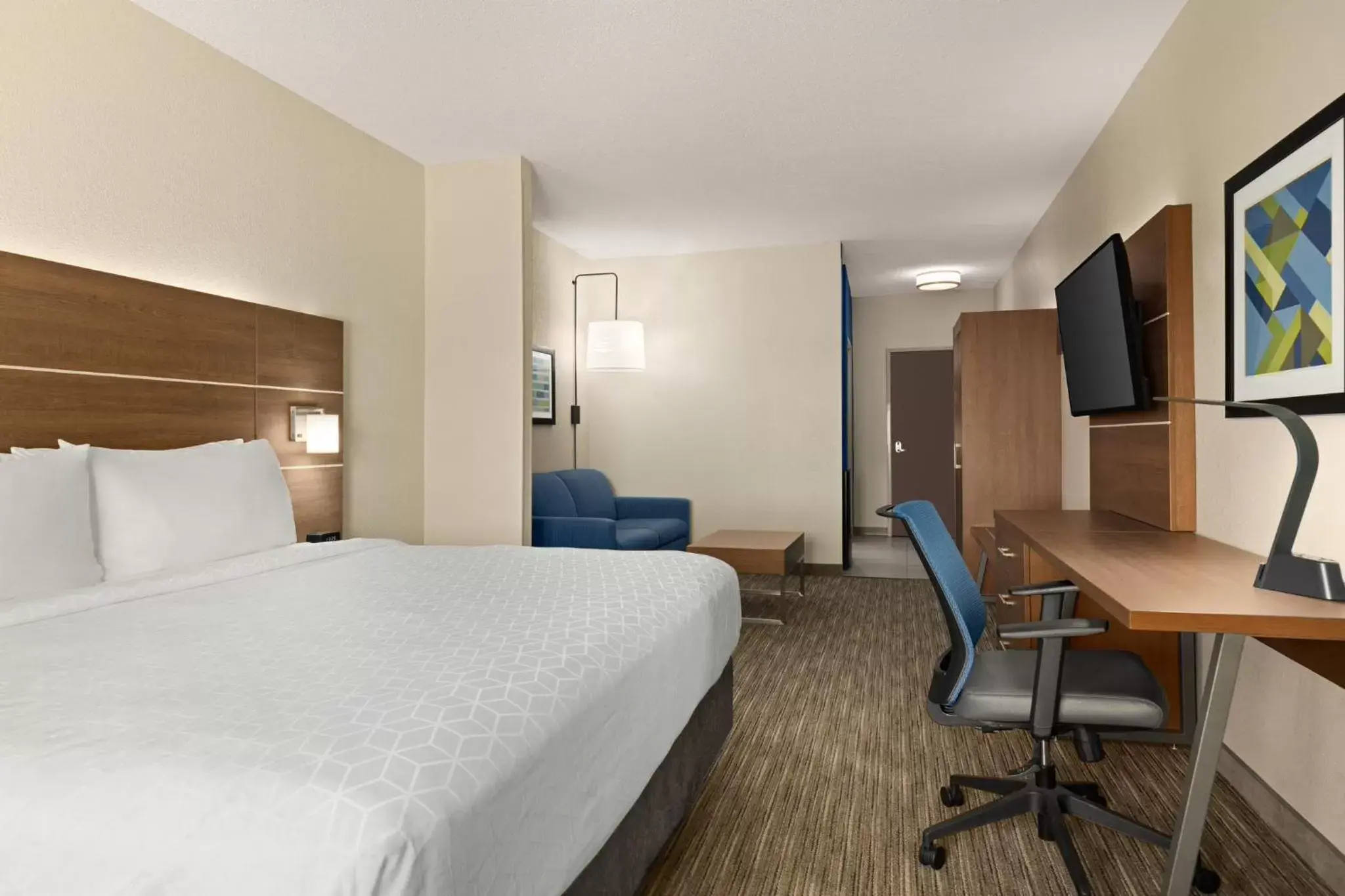 Photo of the whole room in Holiday Inn Express Hotel and Suites Akron South-Airport Area, an IHG Hotel