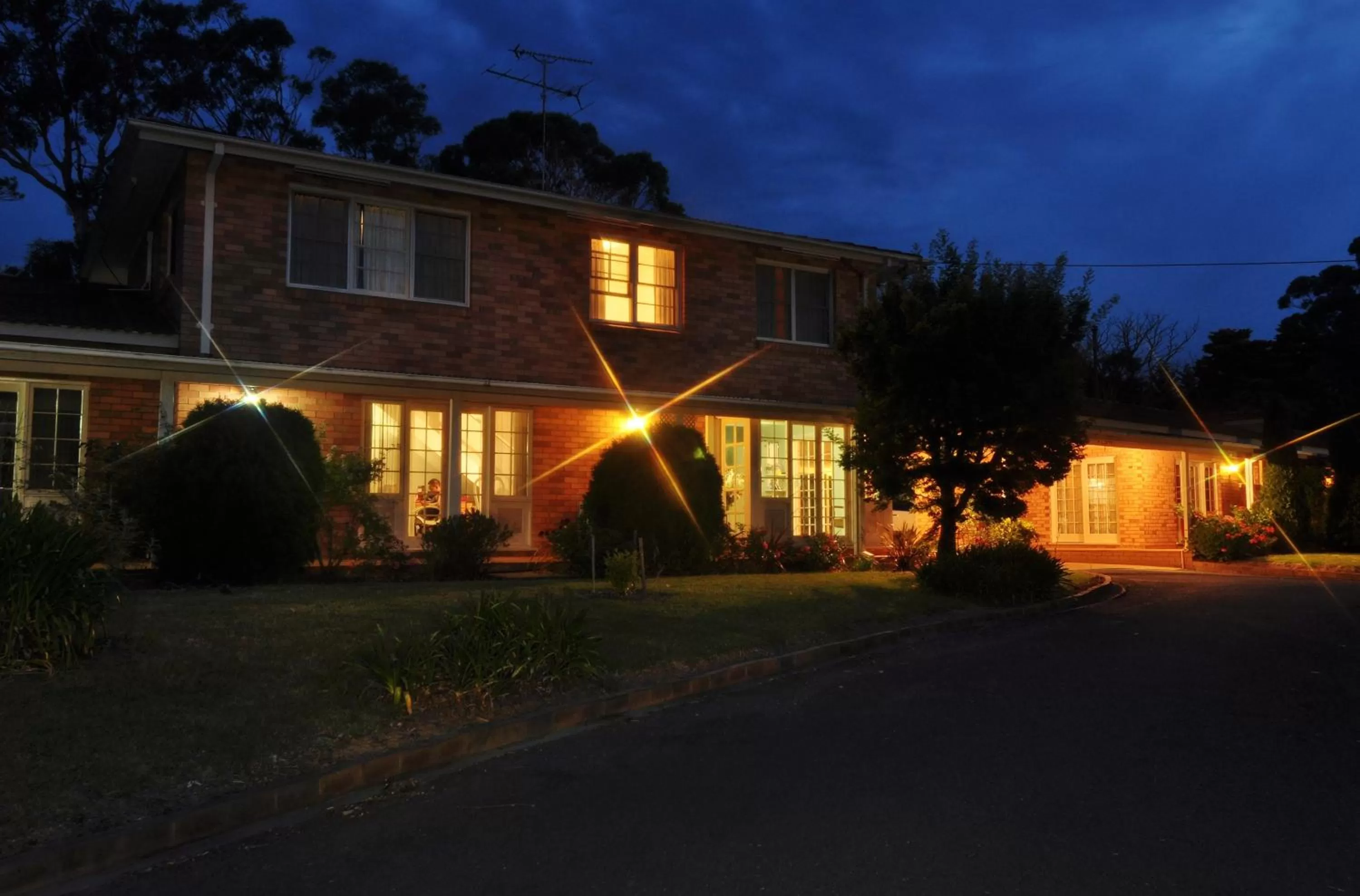 Facade/entrance in Poplars Inn Mittagong