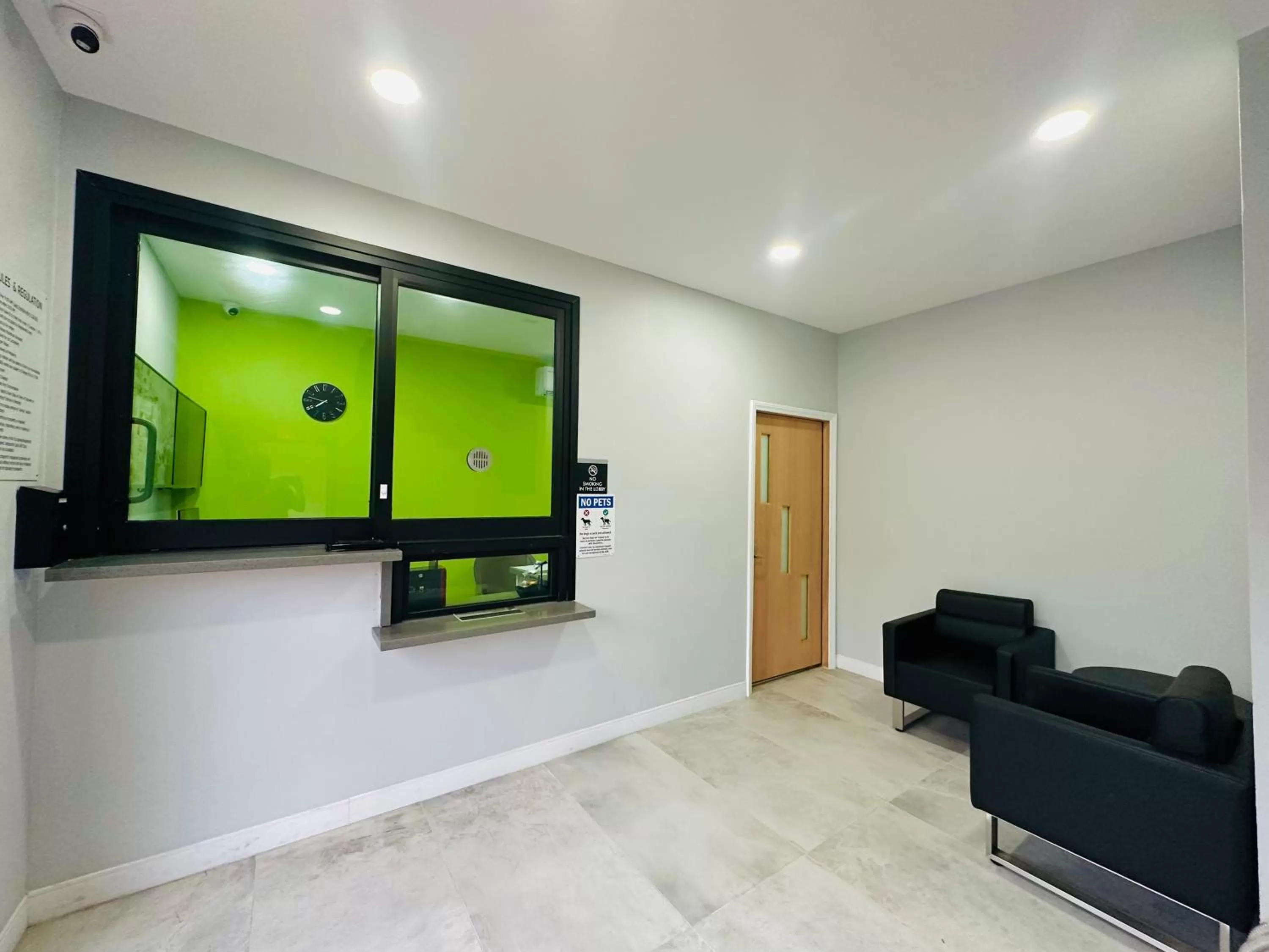 Lobby or reception in Deluxe Inn Hawthorne/ LAX