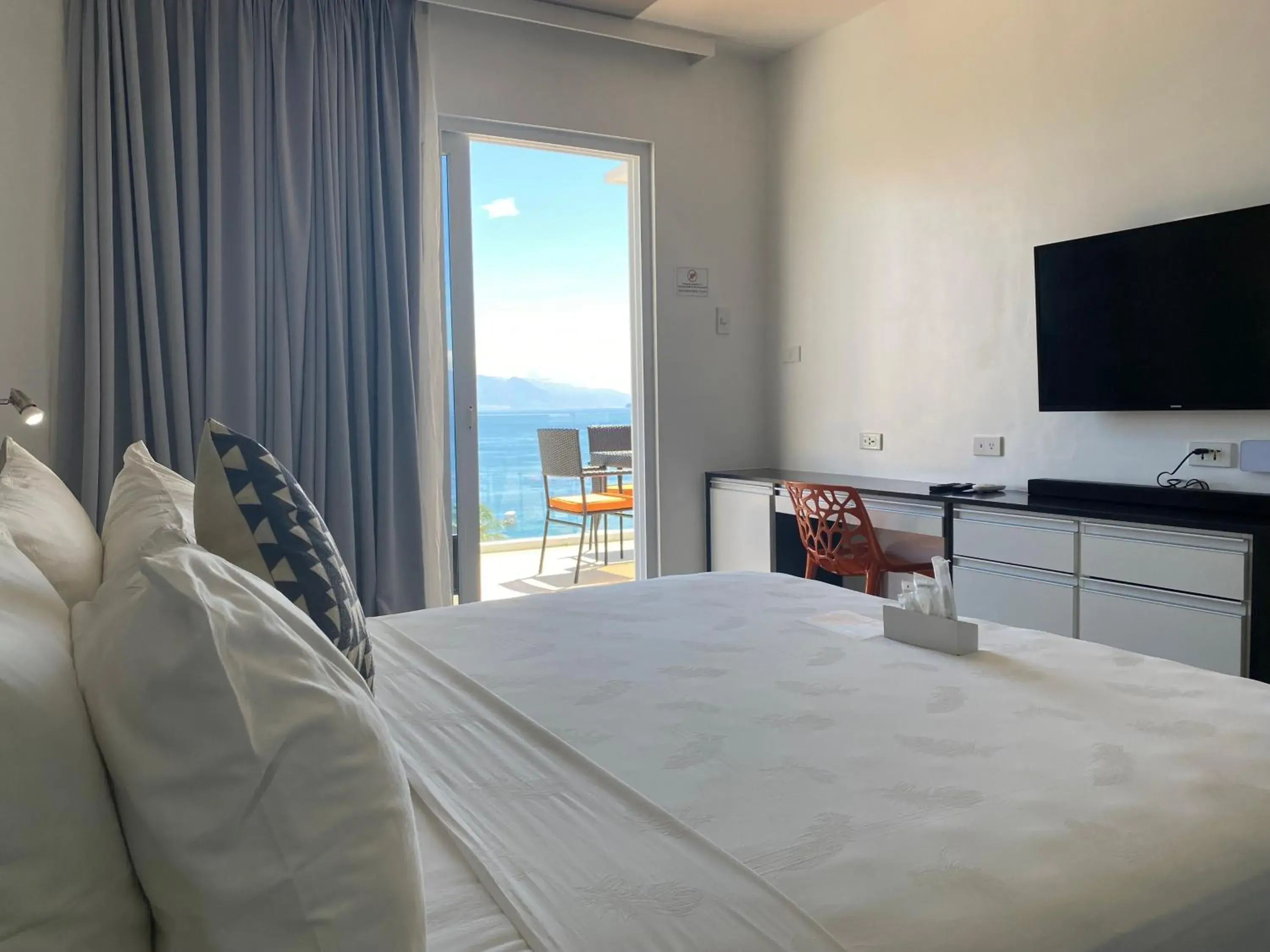 Sea view, Bed in Lalaguna Villas Luxury Dive Resort and Spa