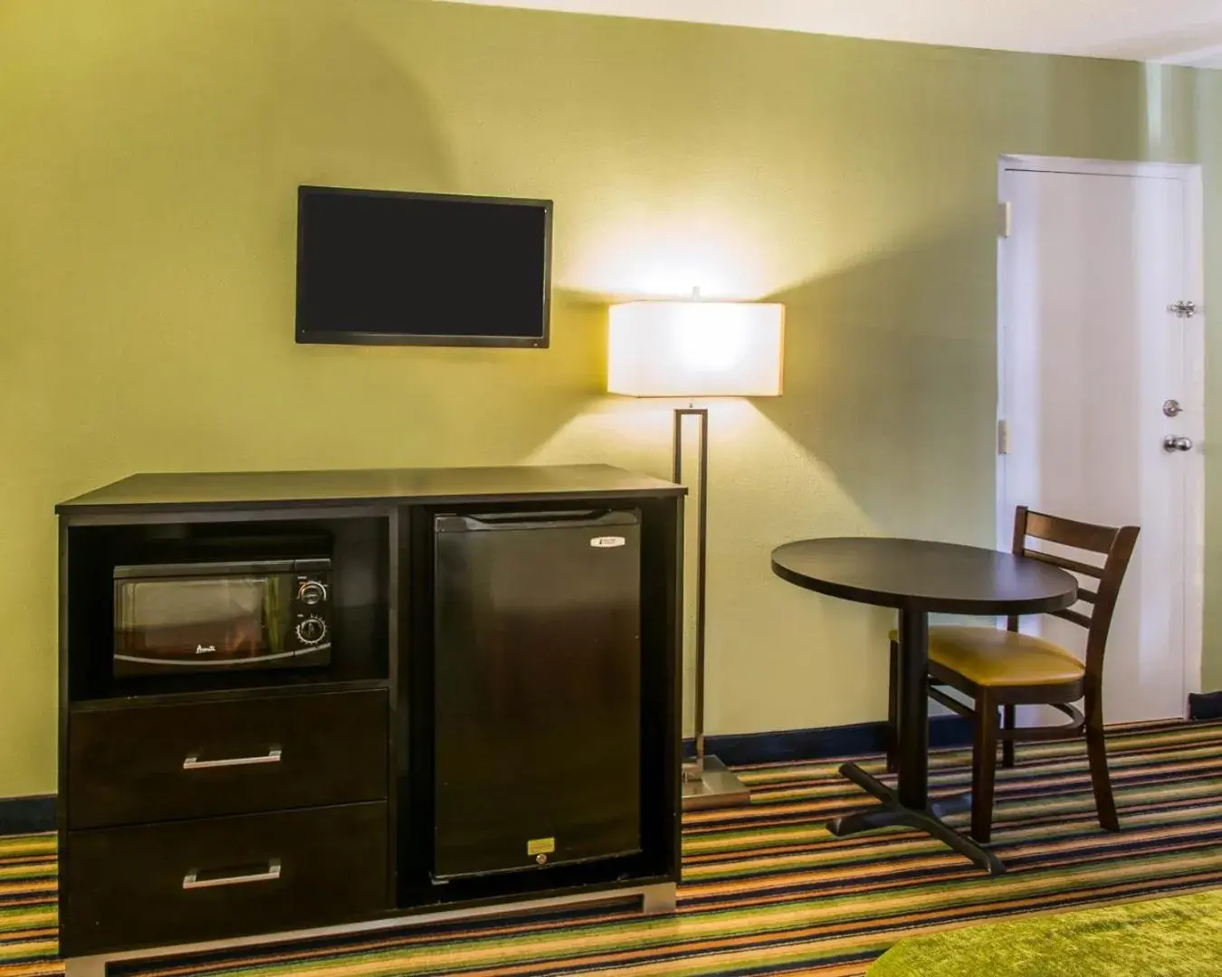 King Room - Accessible/Non-Smoking in Sunset Palm Hotel King Room - Accessible/Non-Smoking in Sunset Palm Hotel