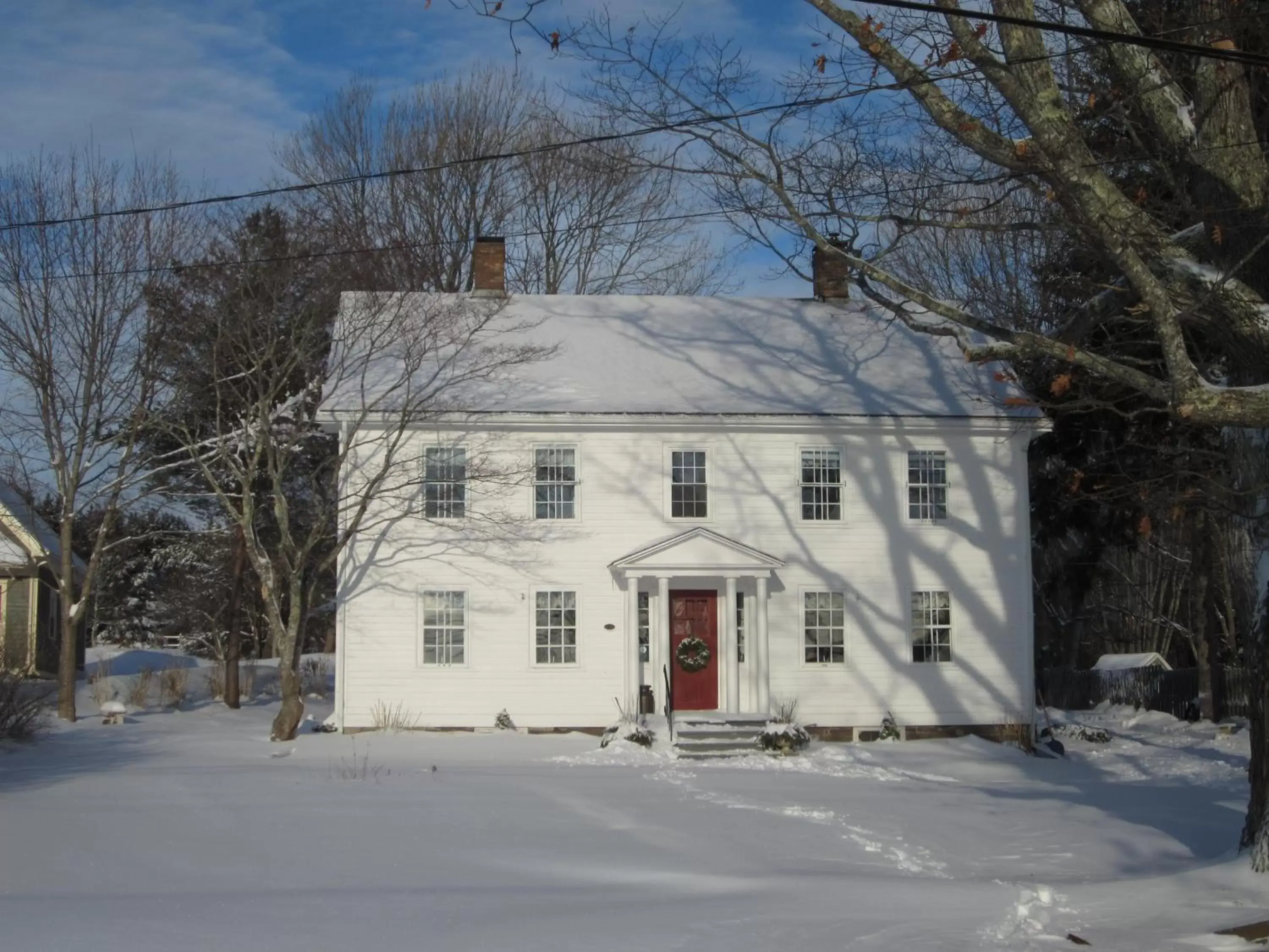 Property building, Winter in Grand Oak Manor Bed and Breakfast