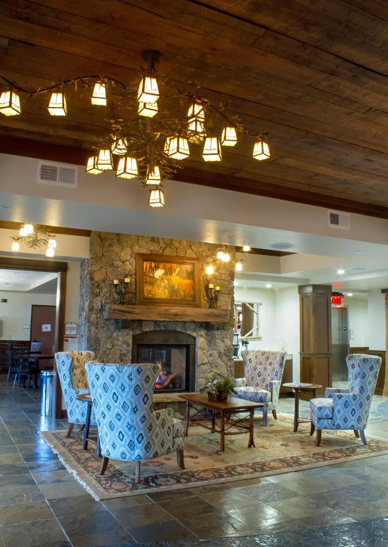 Lobby or reception, Restaurant/Places to Eat in Cedar Creek Lodge & Conference Center