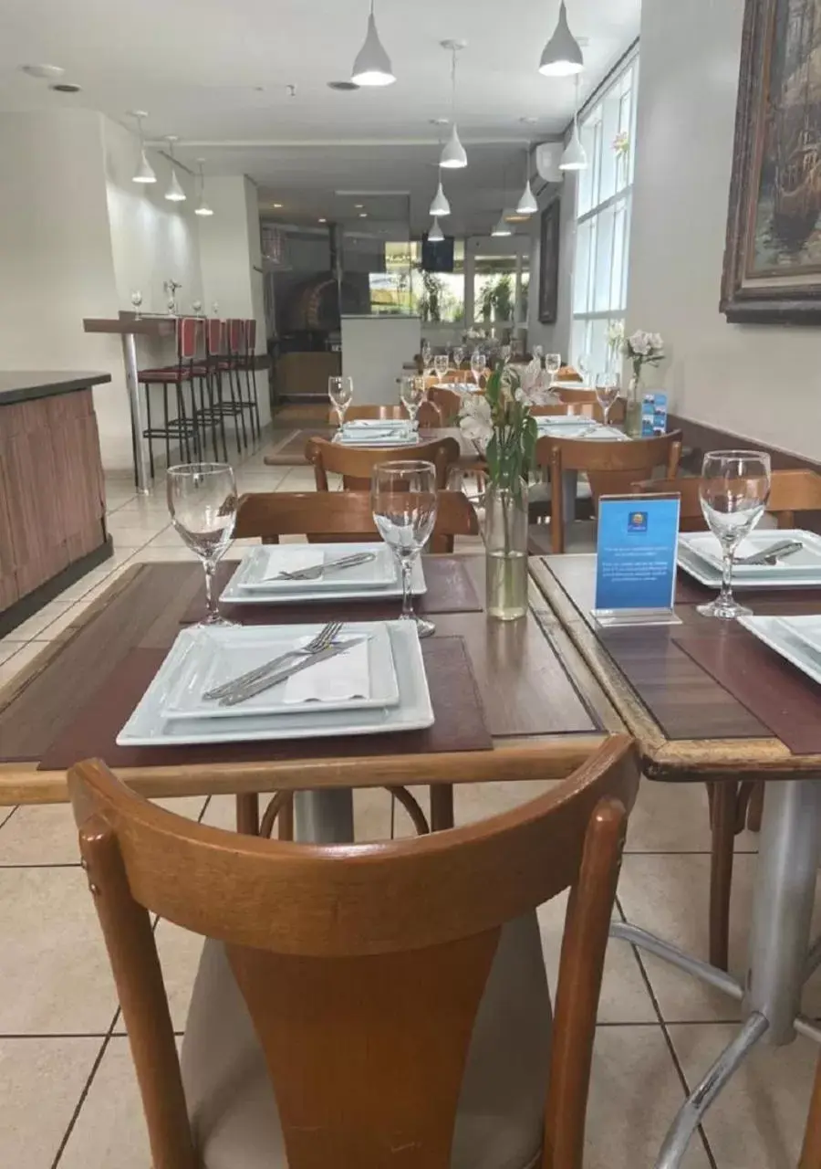 Restaurant/Places to Eat in Comfort Nova Paulista