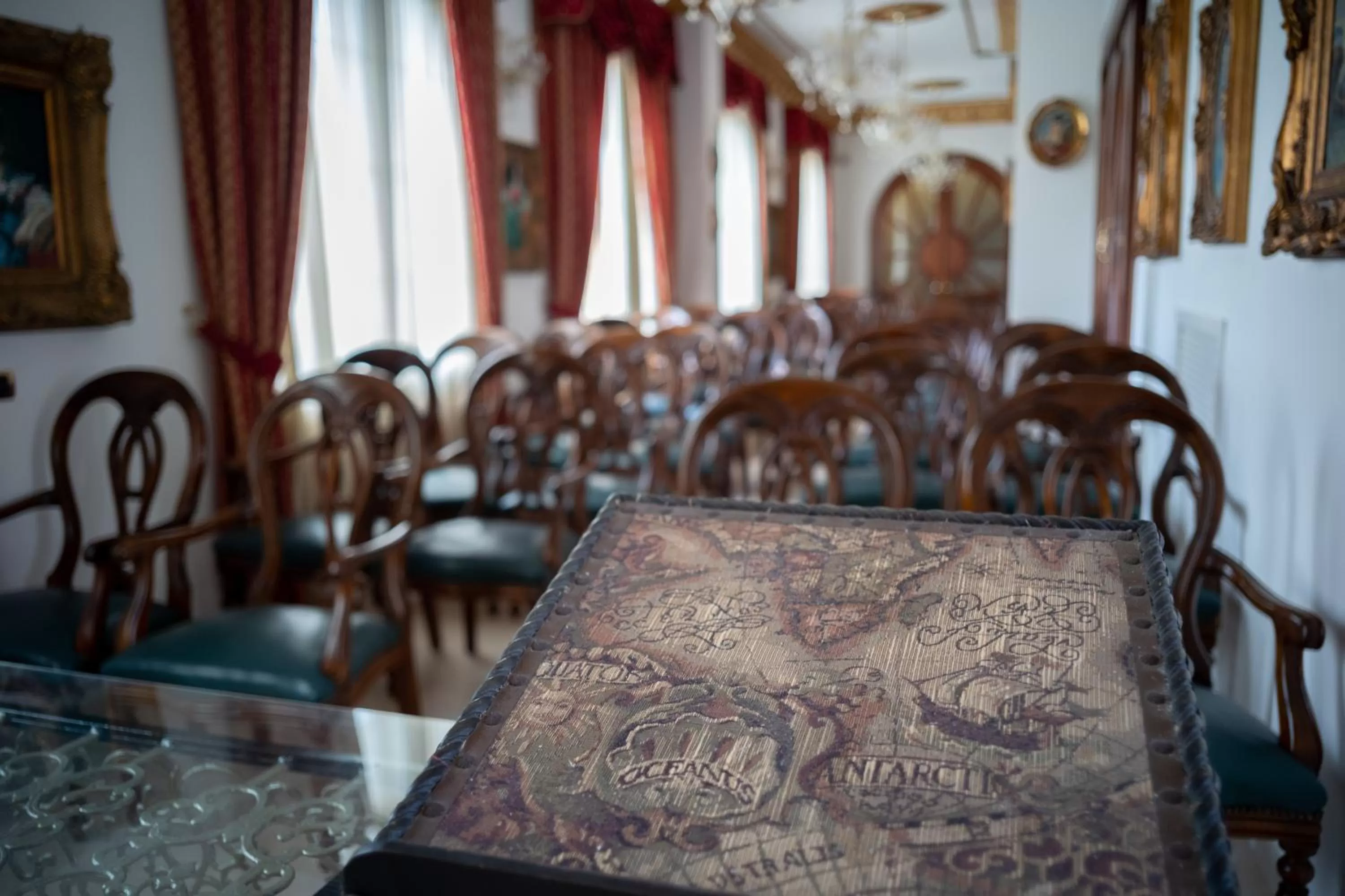 Communal lounge/ TV room in Euro Hotel Iglesias