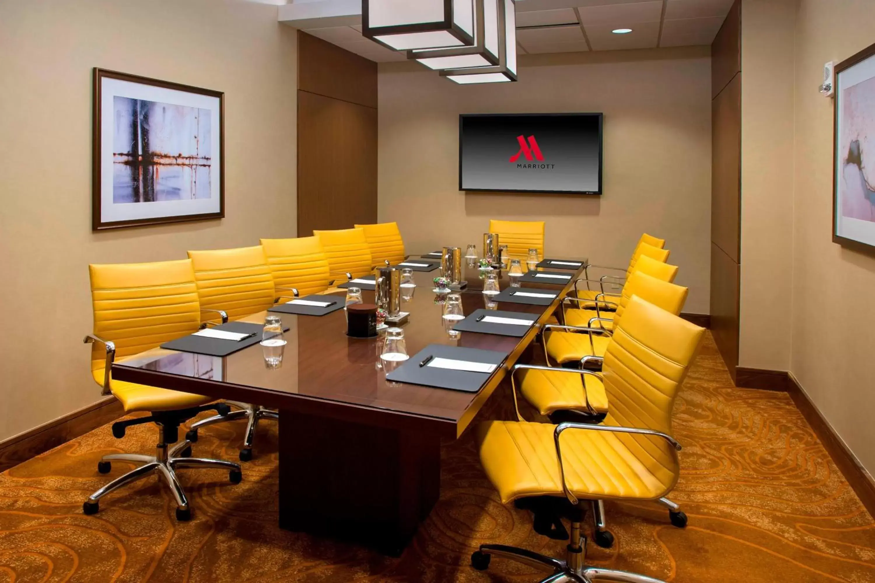 Meeting/conference room in Newark Liberty International Airport Marriott