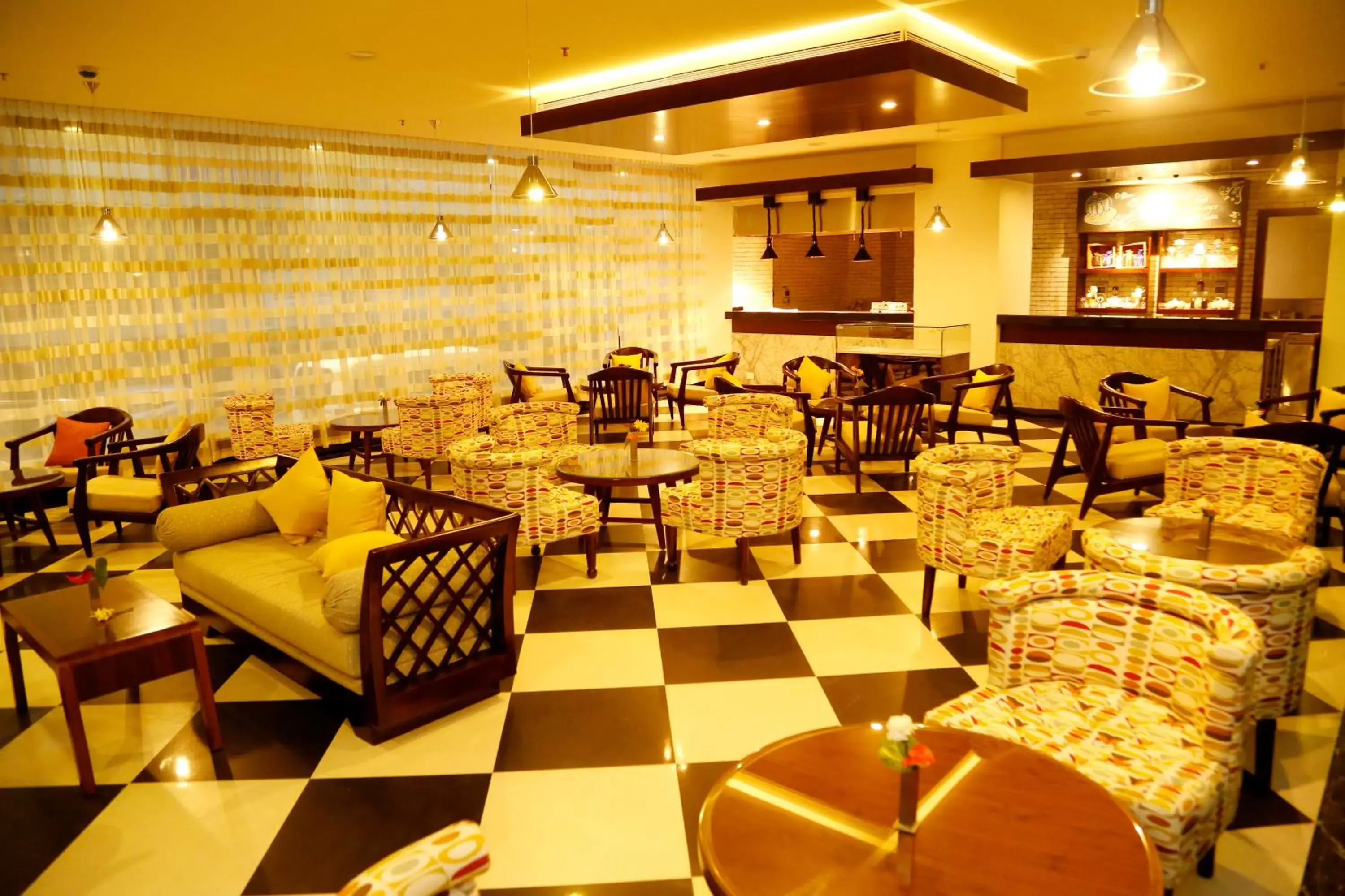 Restaurant/Places to Eat in The Raviz Calicut