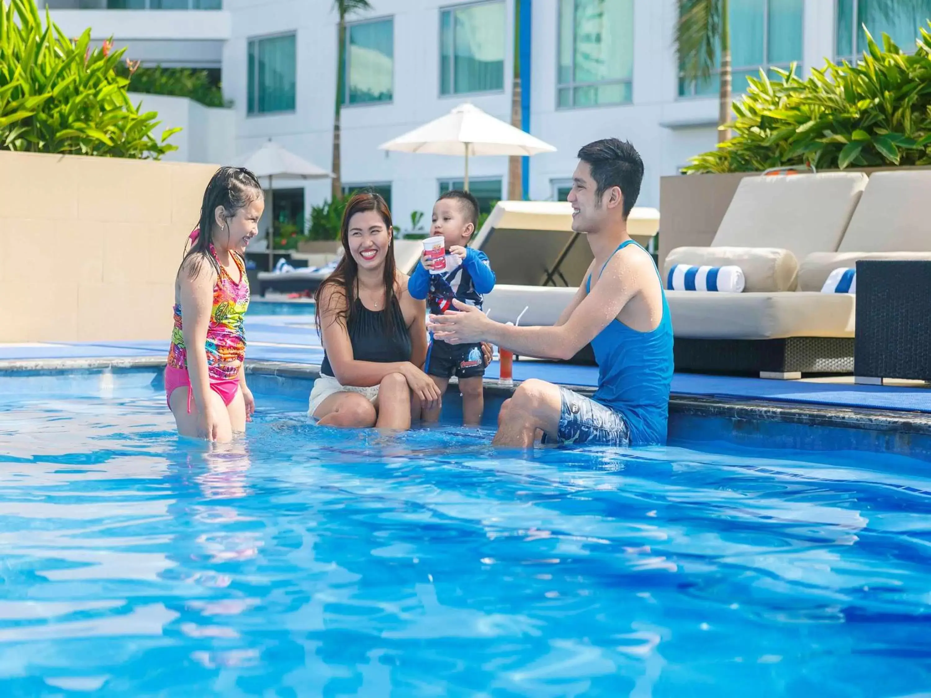 On site, Swimming Pool in Novotel Manila Araneta City Hotel