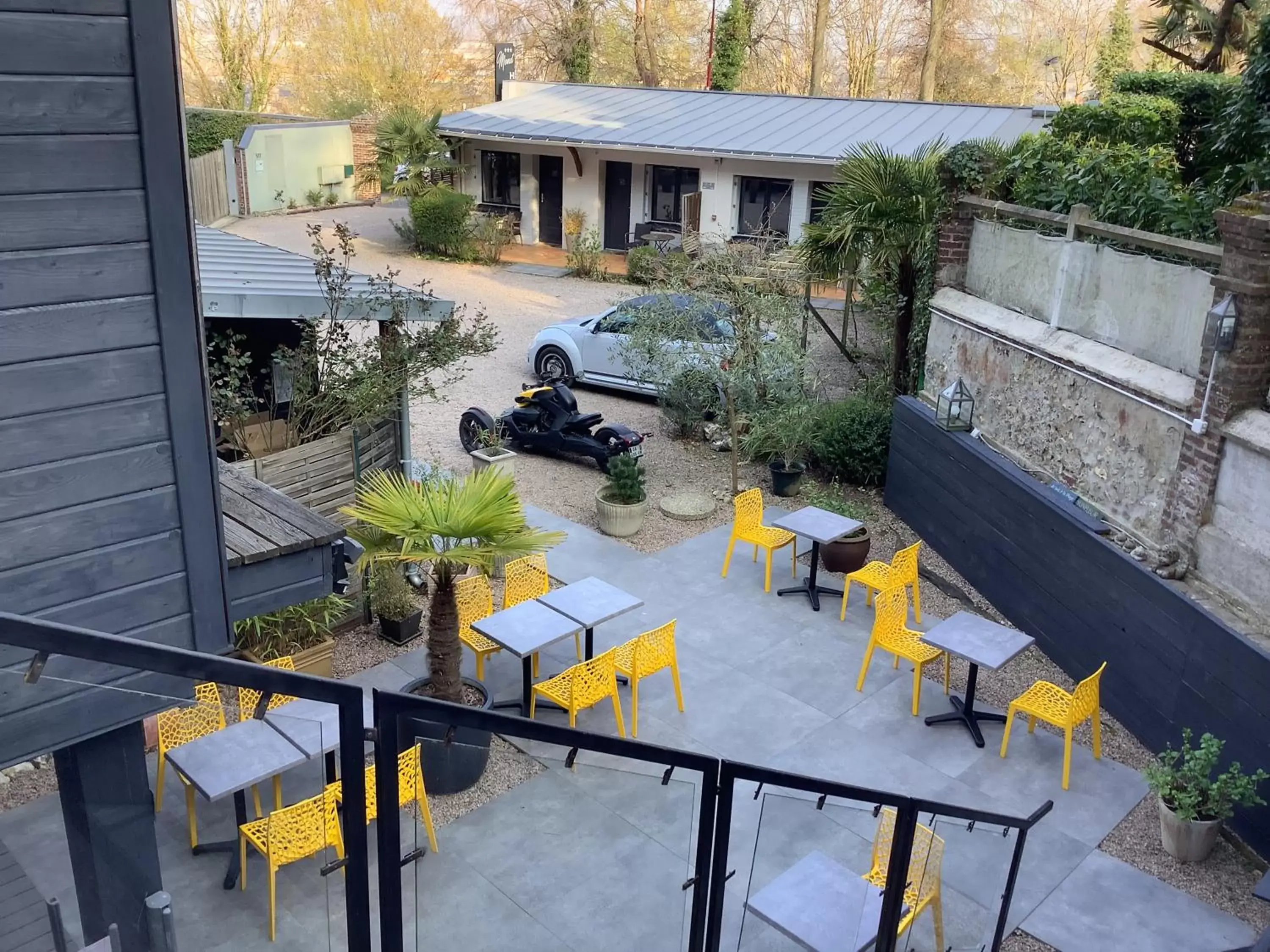 Patio in Hôtel Monet