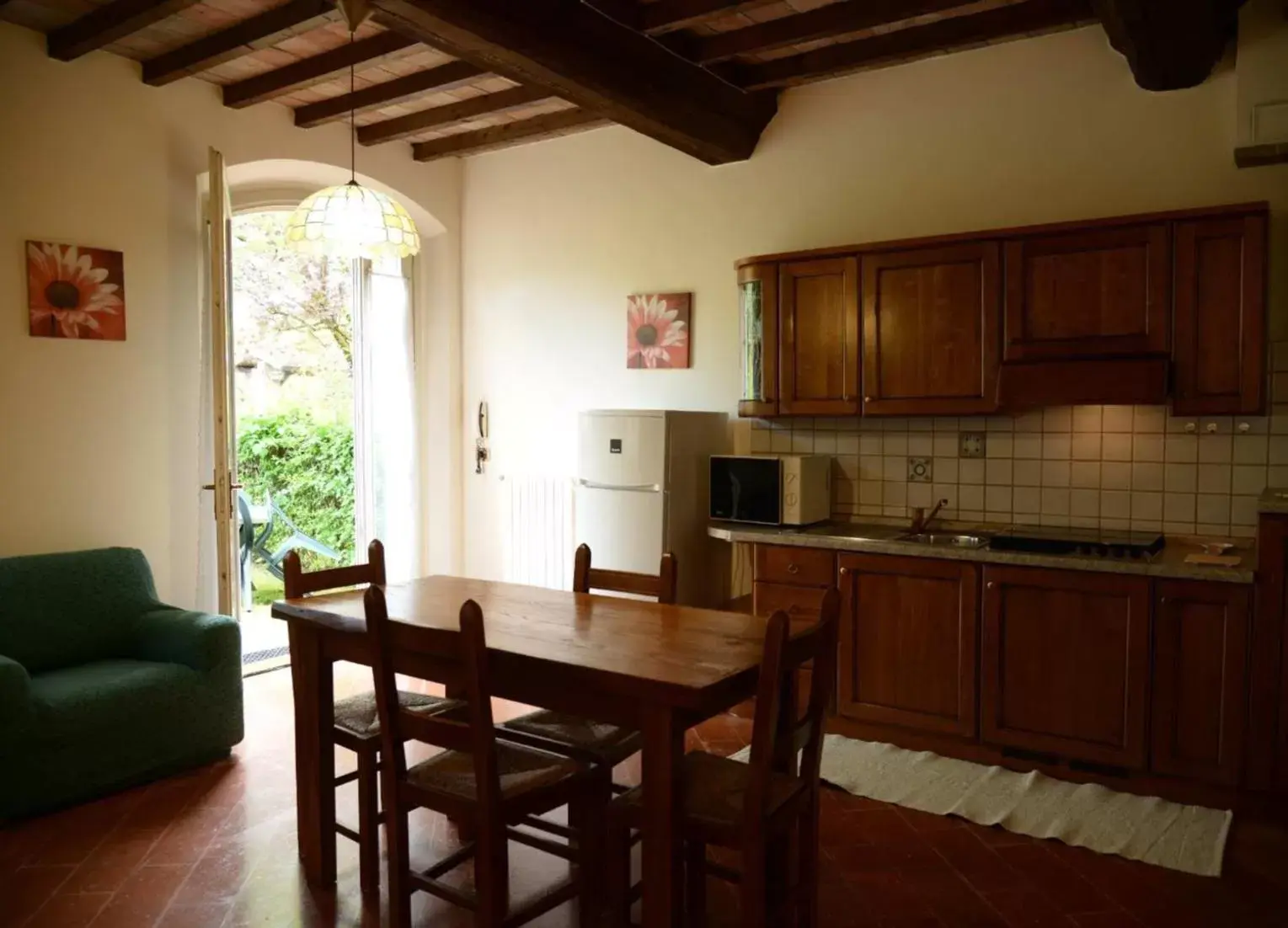 Kitchen or kitchenette, Dining Area in Residence Antico Borgo