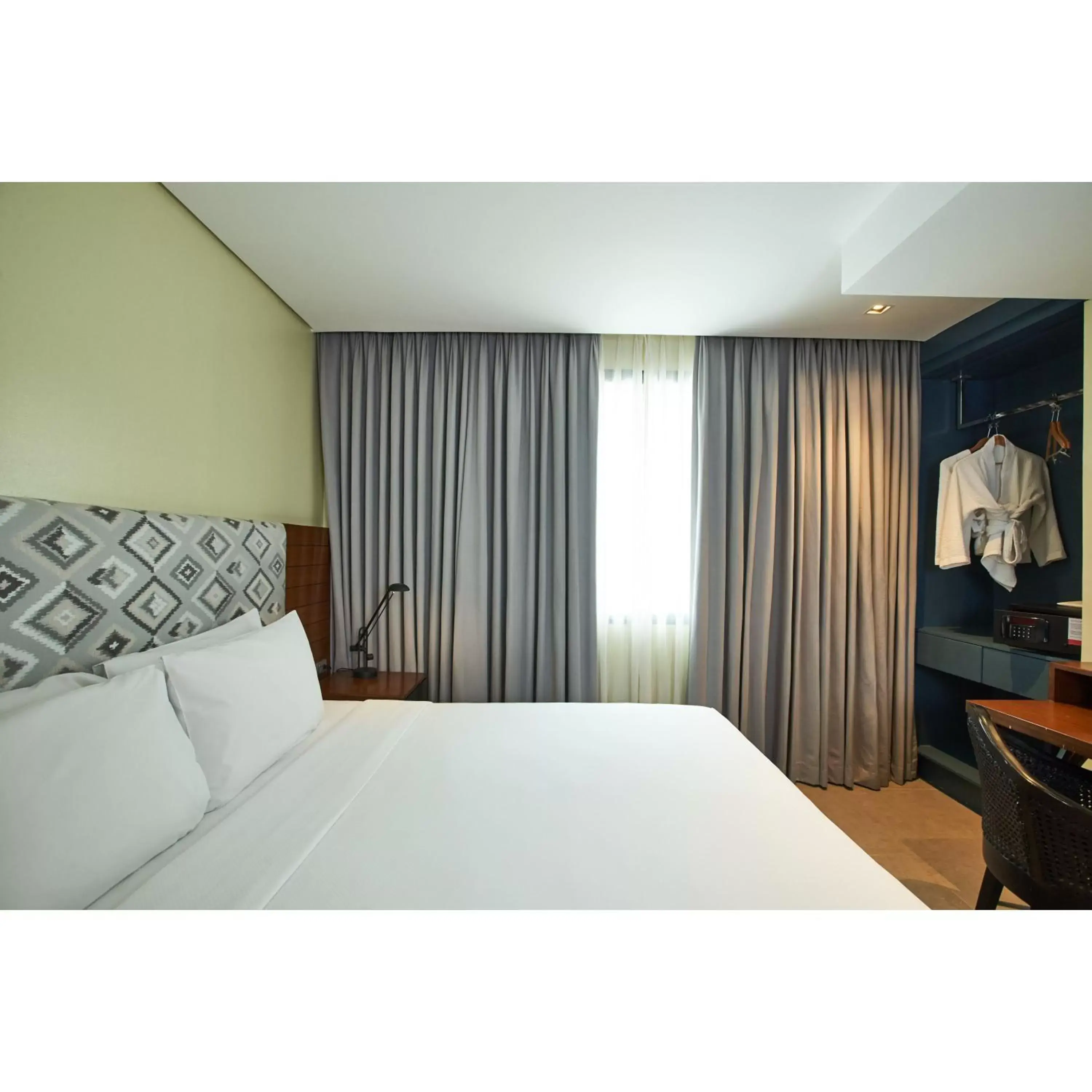 Bed in Summit Galleria Cebu - Multiple Use Hotel