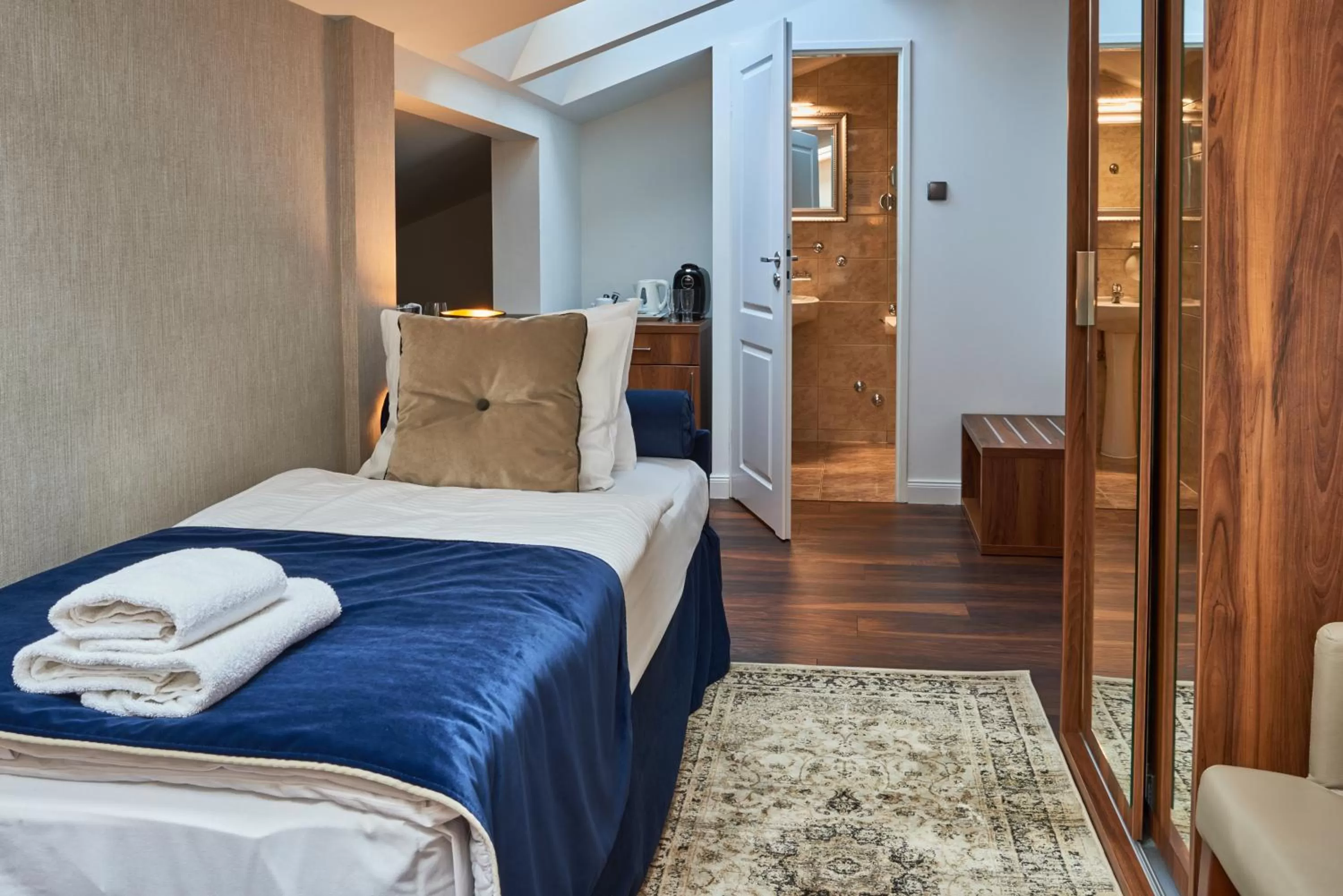 Bed in Nobilton Hotel