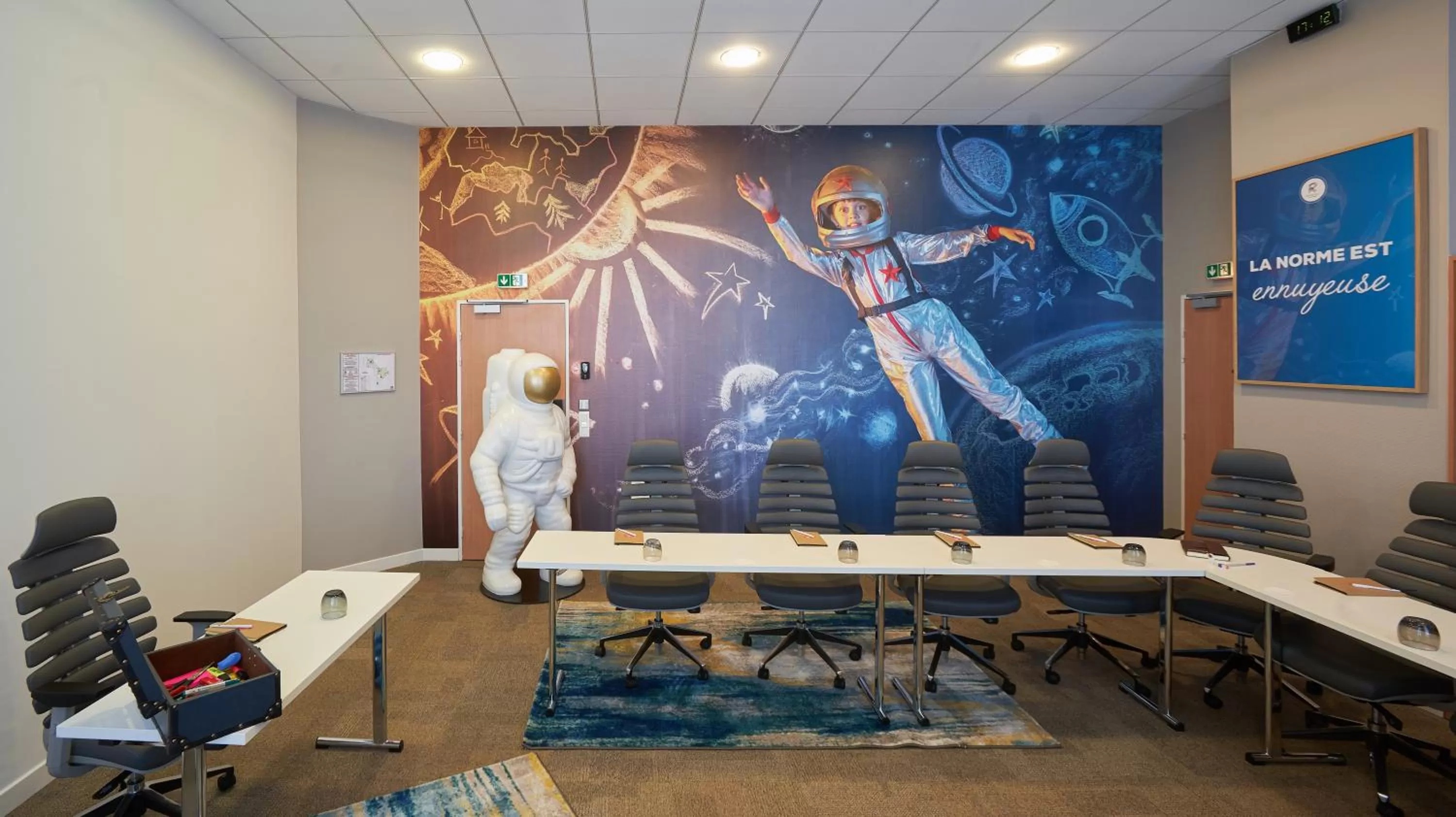 Meeting/conference room in Best Western Plus Paris Saclay