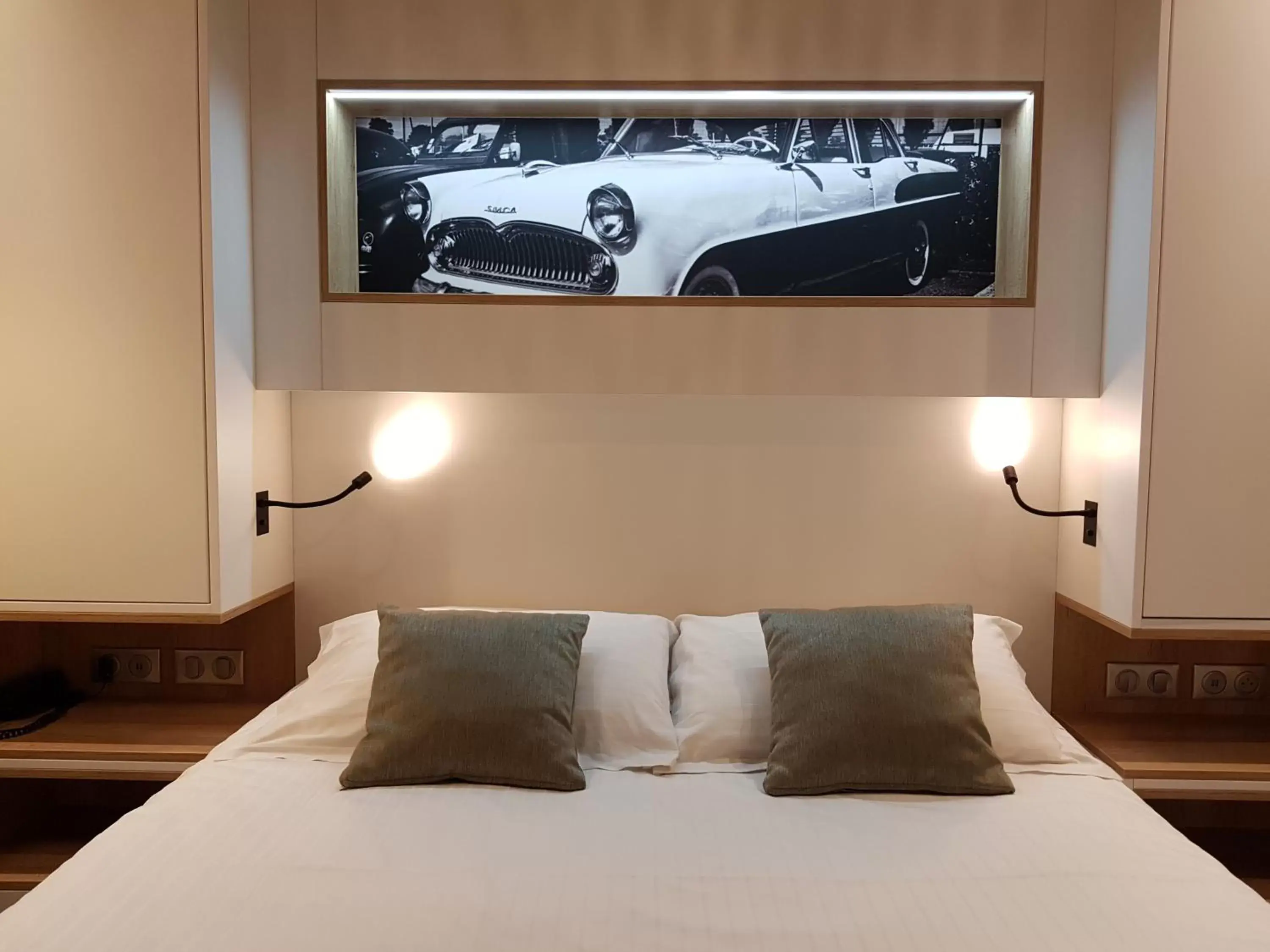 Bedroom, Bed in The Originals Boutique, Hôtel La Chaussairie, Rennes Sud (Inter-Hotel)