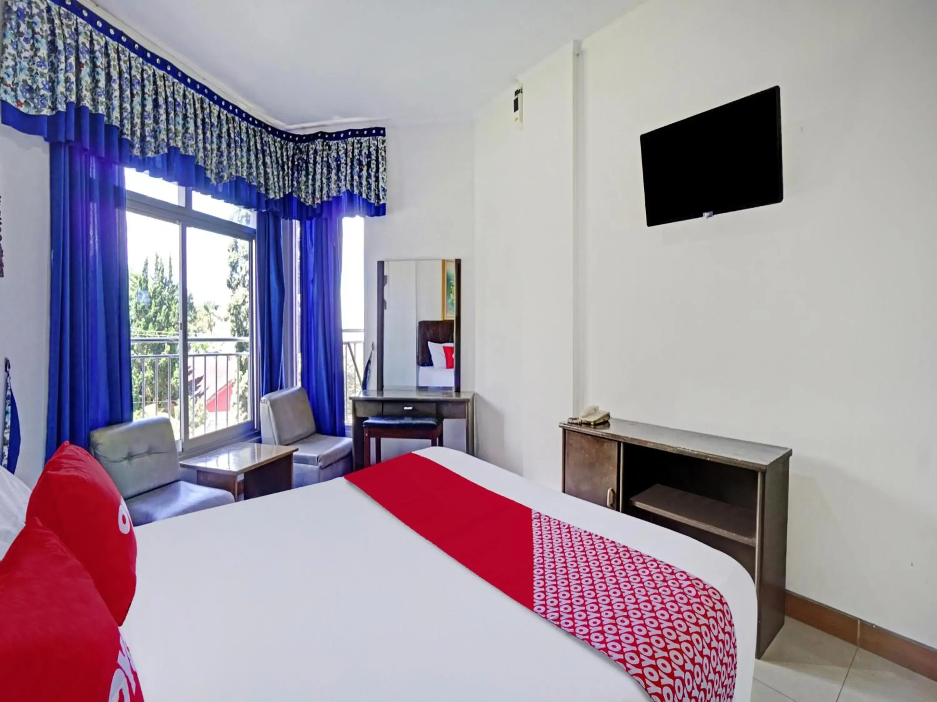 Bedroom in OYO 90028 Hotel Victory