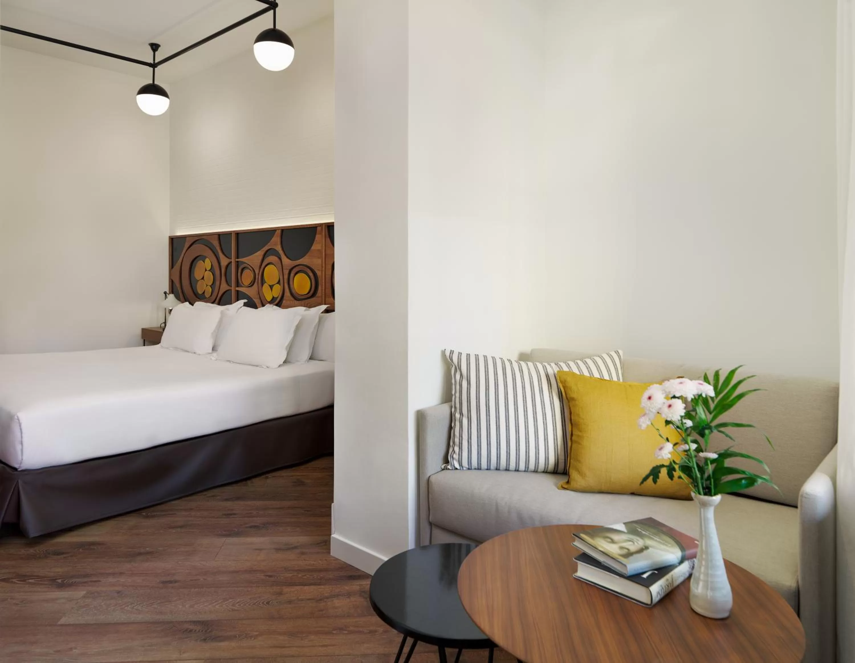 Bed in H10 Metropolitan 4* Sup