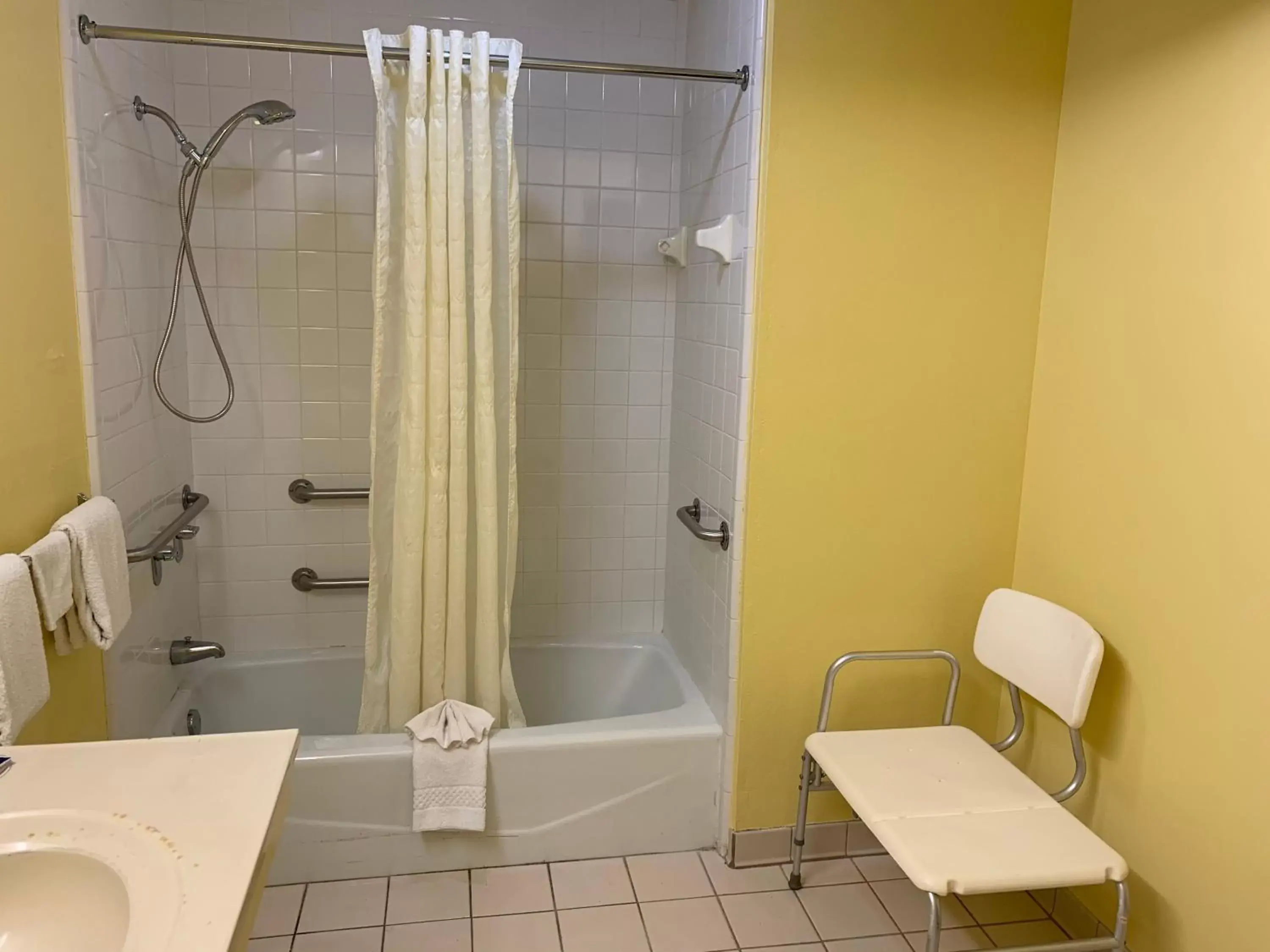 Bathroom in Relax Inn & Suites