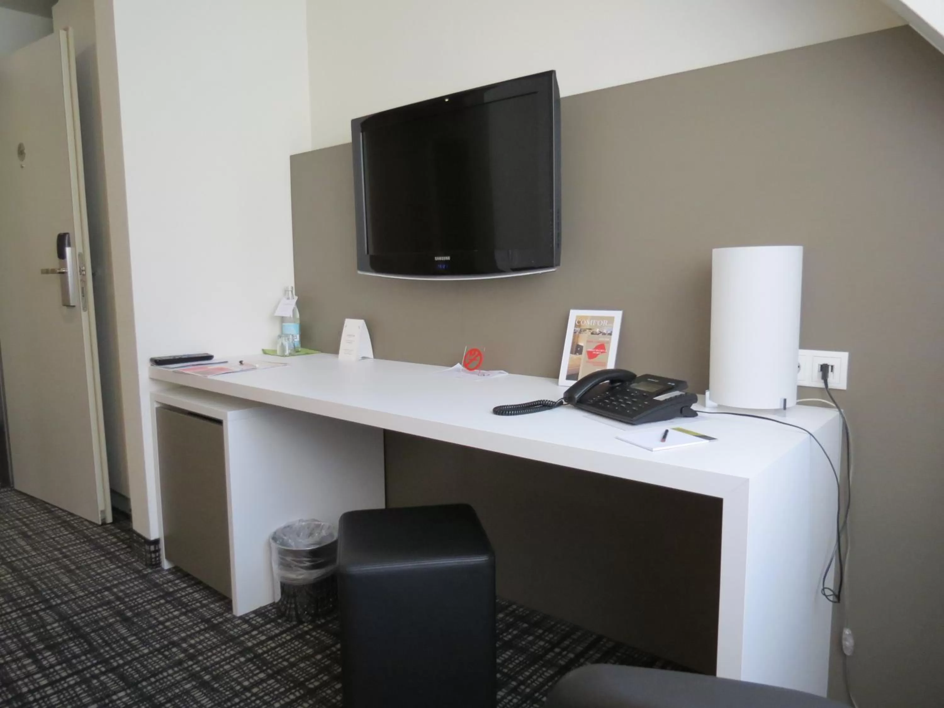 TV and multimedia in Comfor Hotel Ulm City