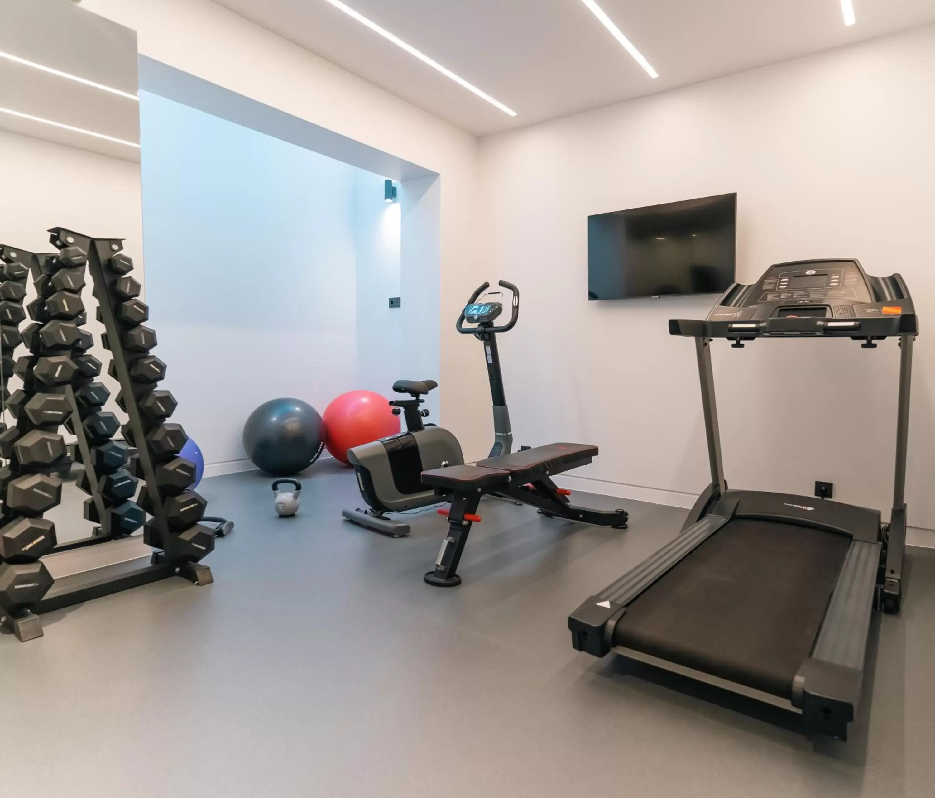Fitness centre/facilities, Fitness Center/Facilities in Neoma