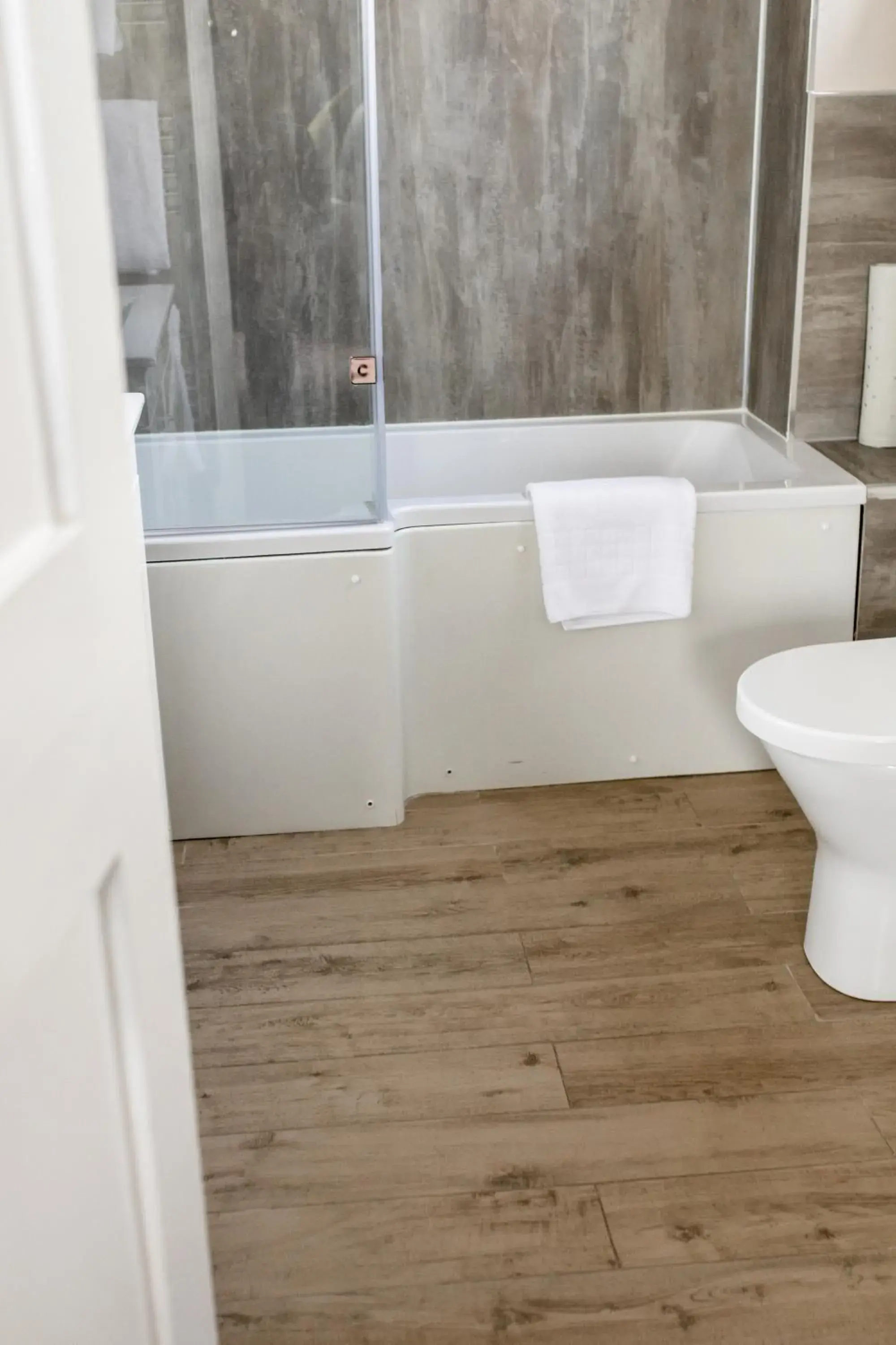 Bathroom in Sweeney Hall Hotel