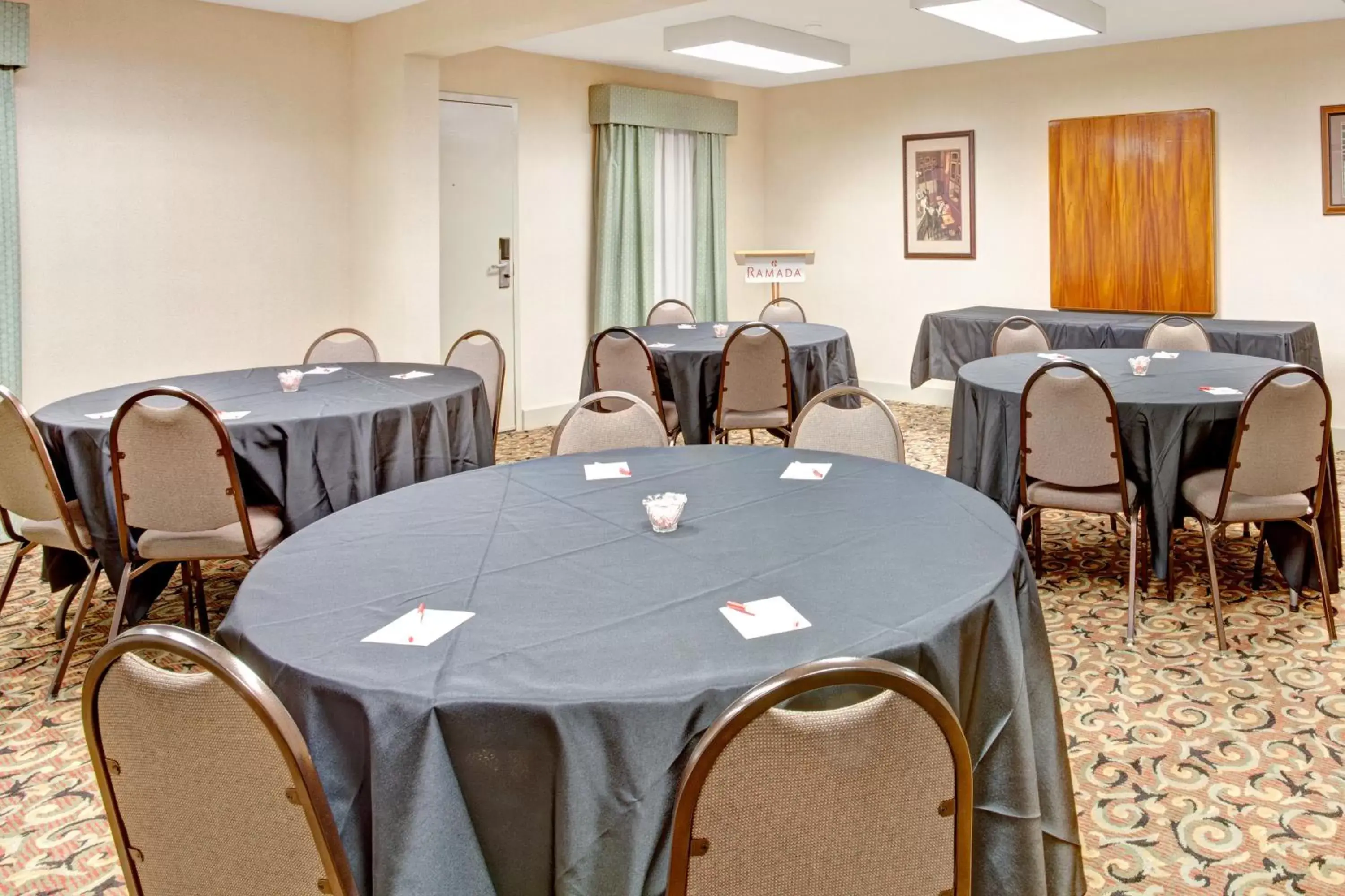 Meeting/conference room in Ramada by Wyndham West Memphis