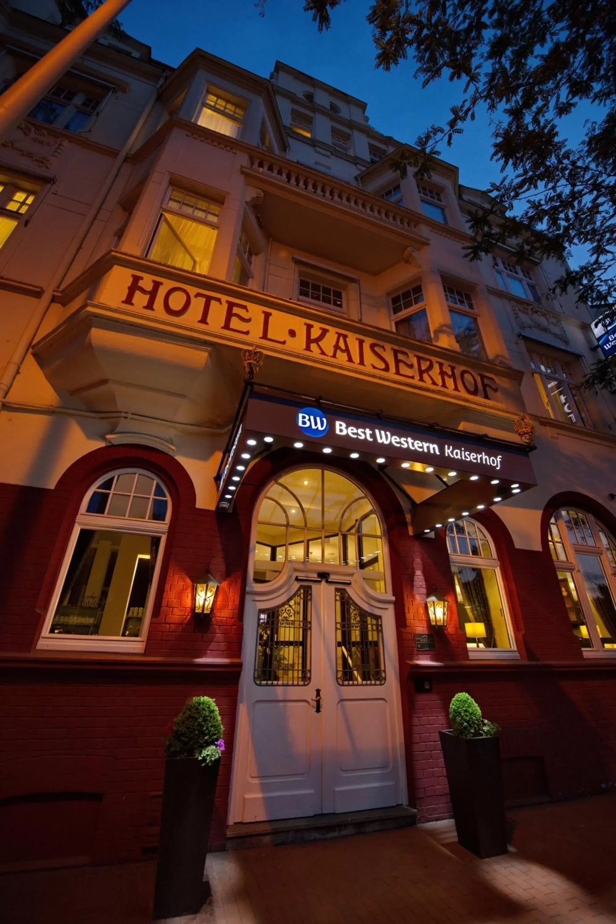 Facade/entrance, Property Building in Best Western Hotel Kaiserhof