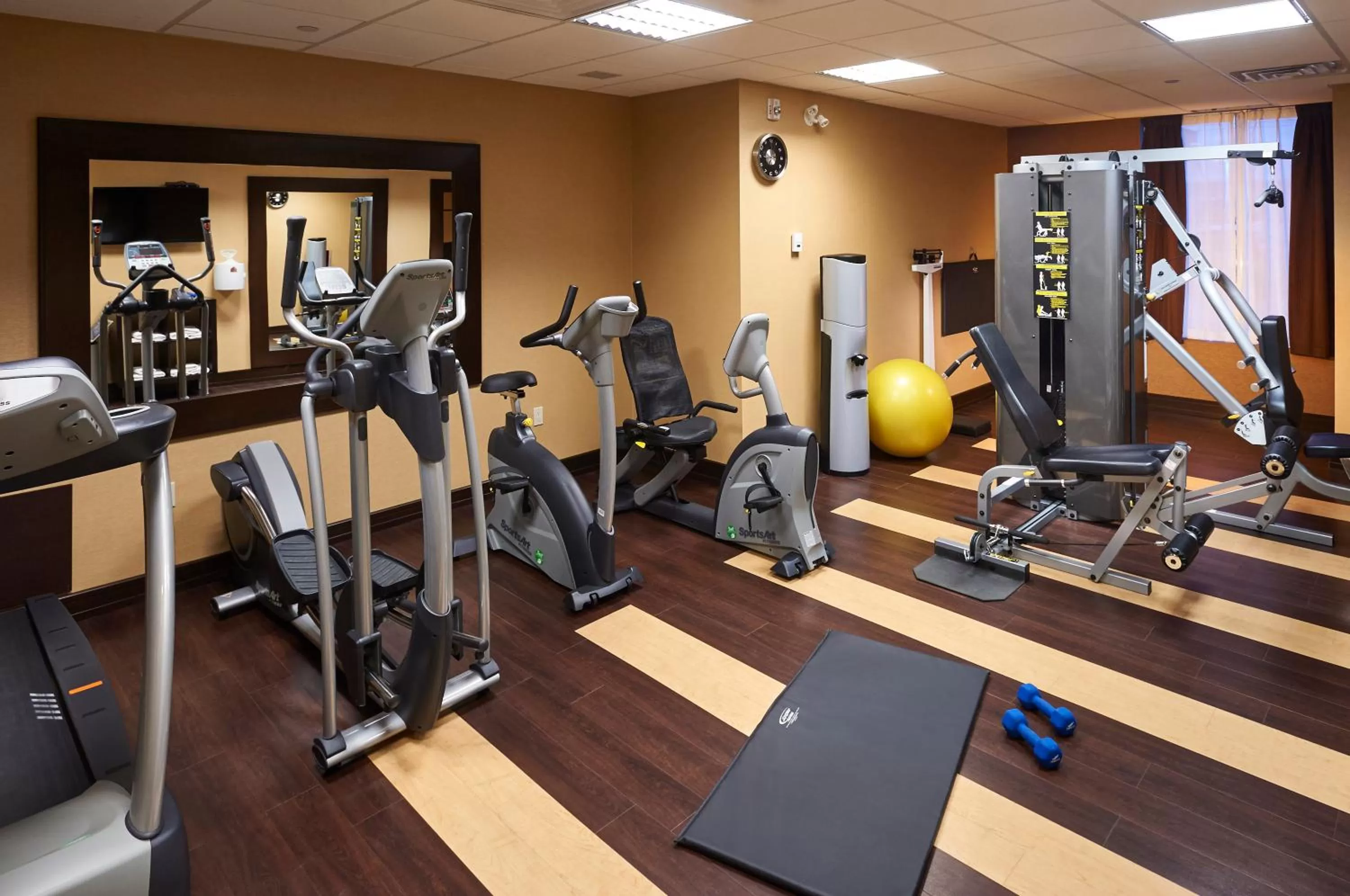 Fitness centre/facilities in Holiday Inn Express & Suites Timmins by IHG