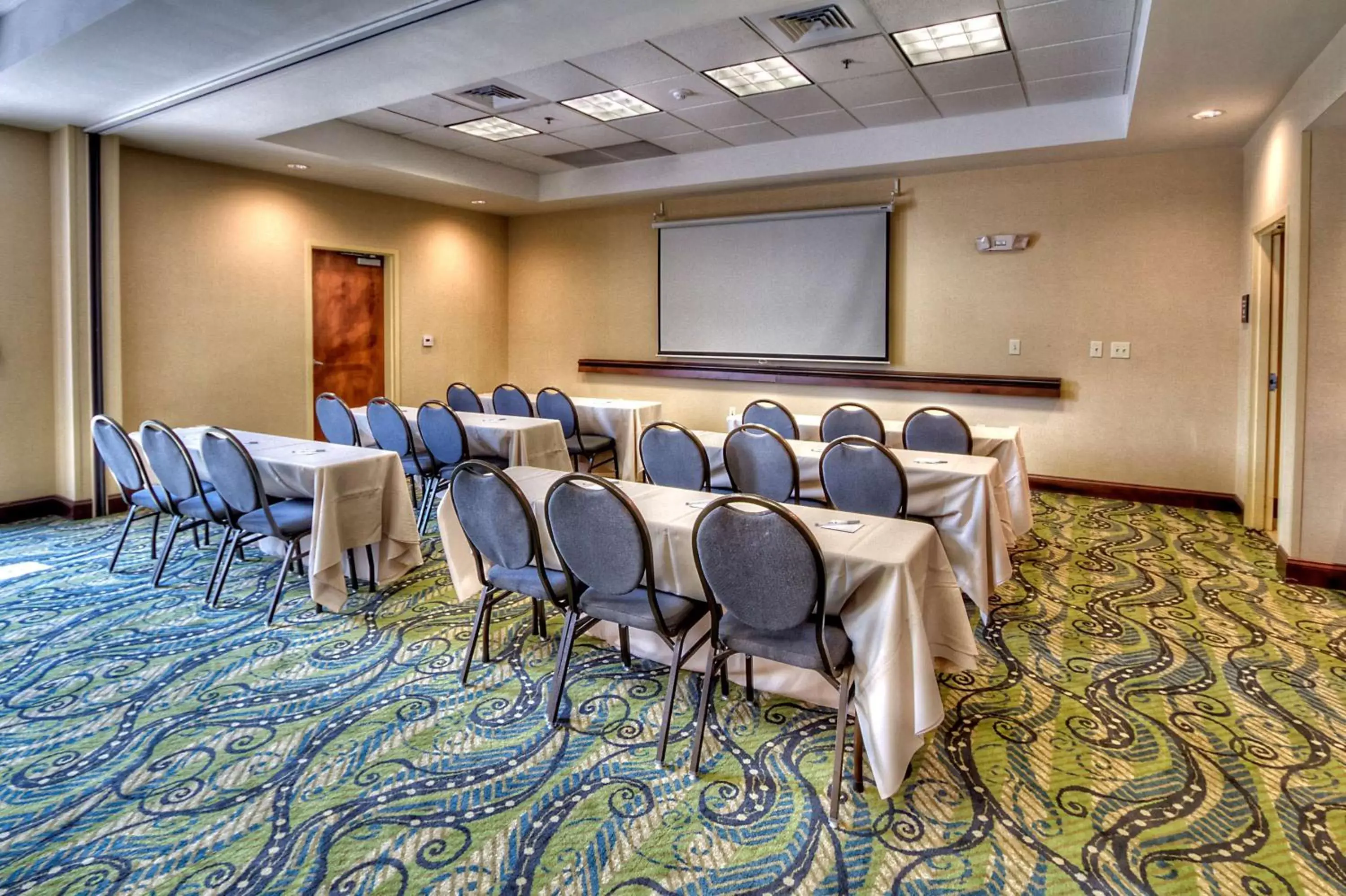 Meeting/conference room in Hampton Inn Roanoke Rapids