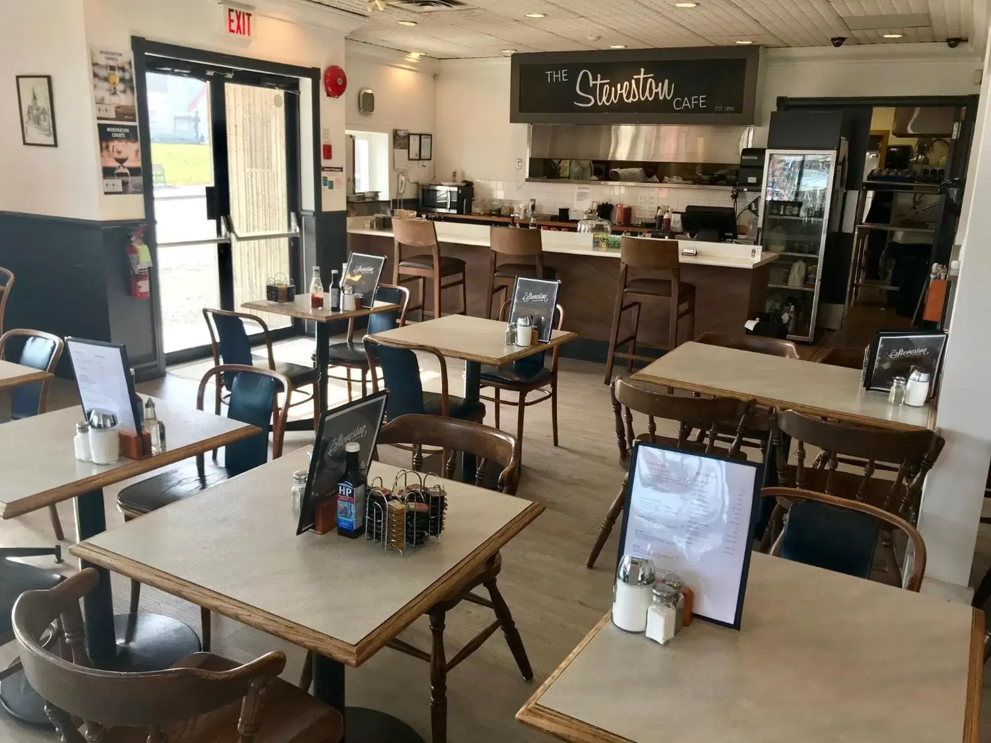 Restaurant/Places to Eat in The Steveston Cafe & Hotel