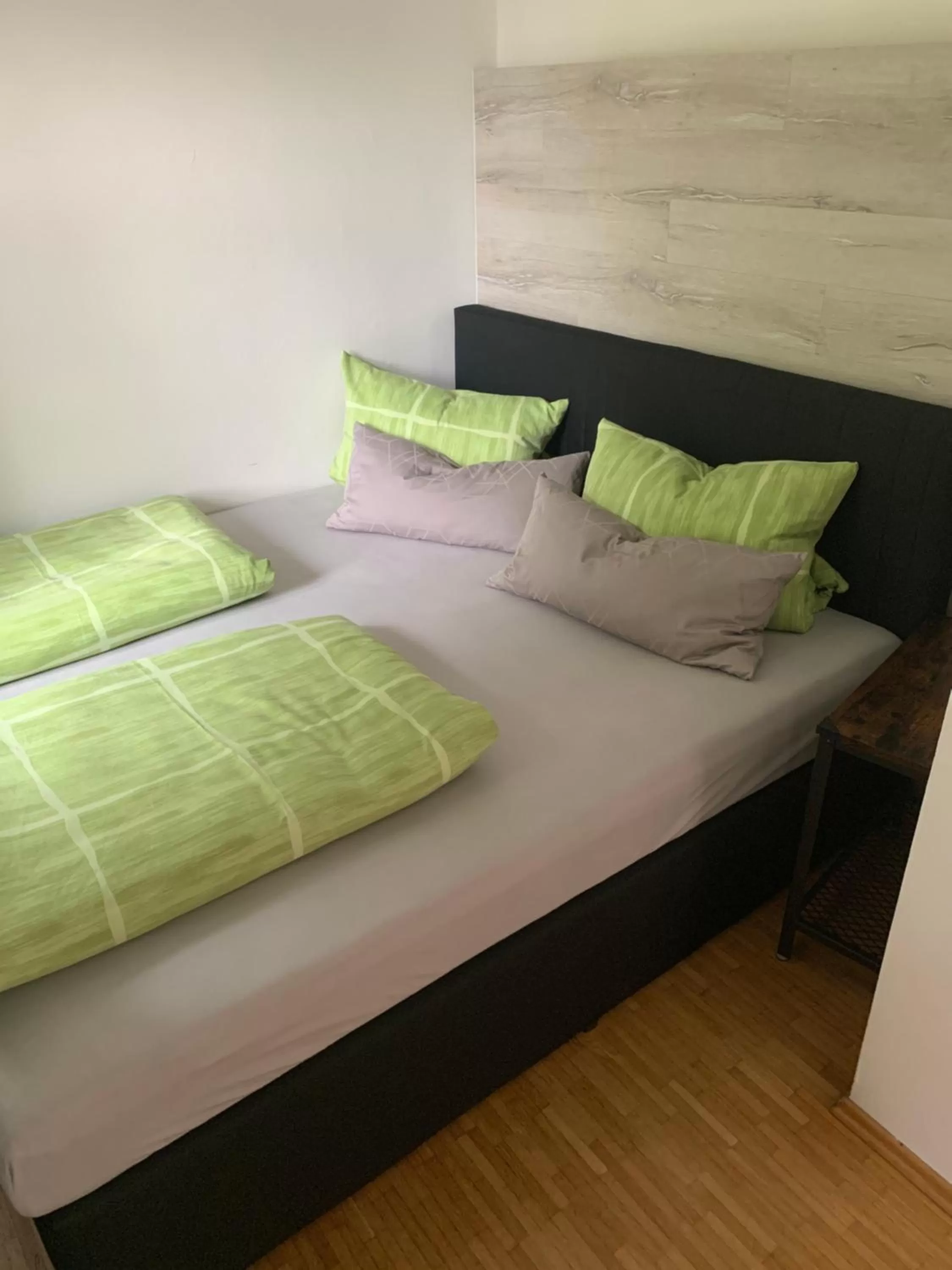 Bed in Gasthaus Franz Inselkammer